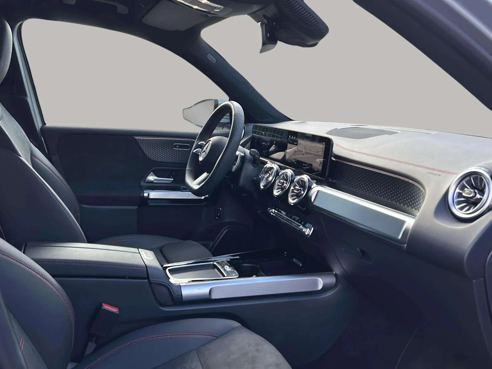 Mercedes-Benz-EQB-image-12