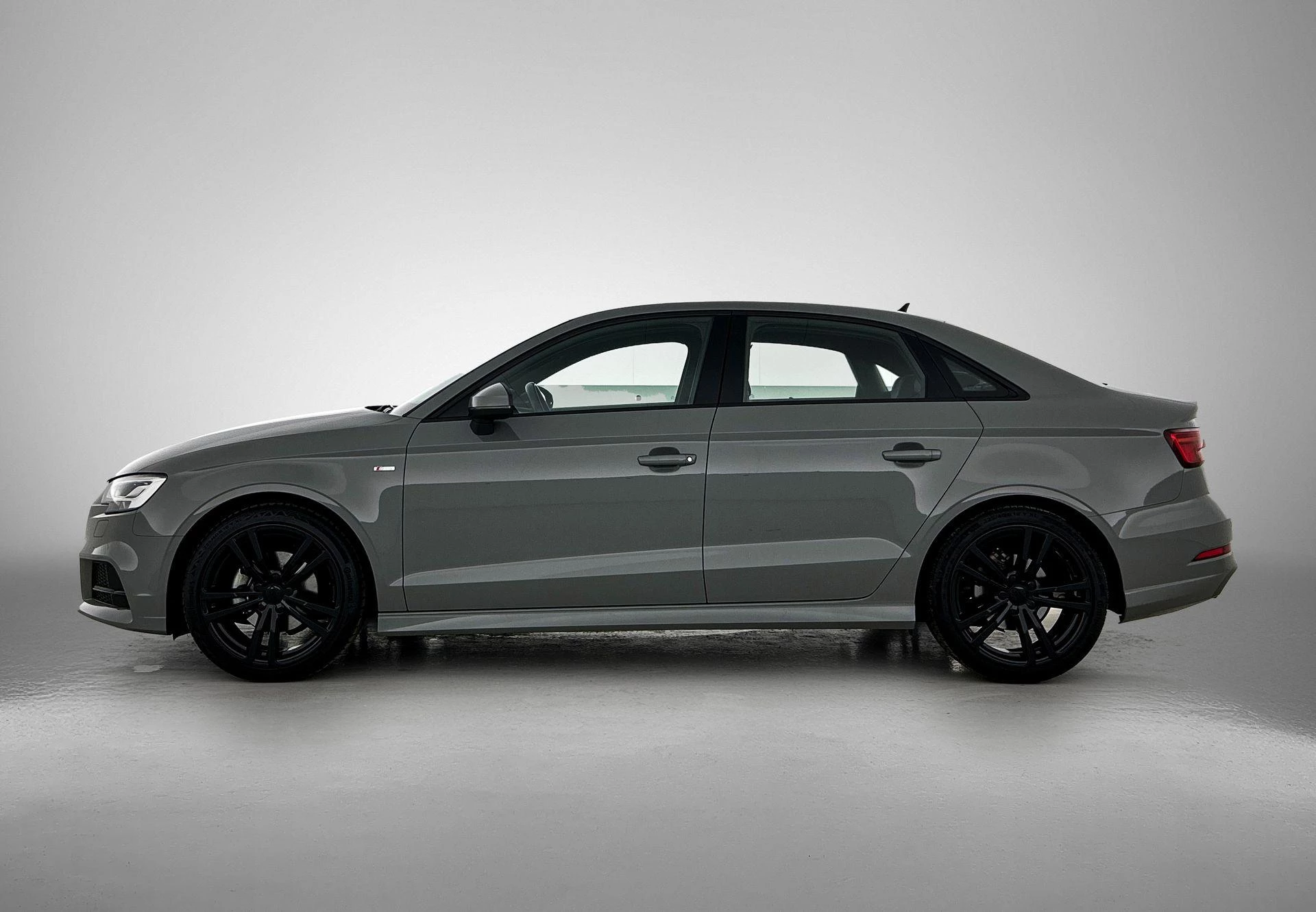 Audi A3 Limousine 30 TFSI Advance Sport