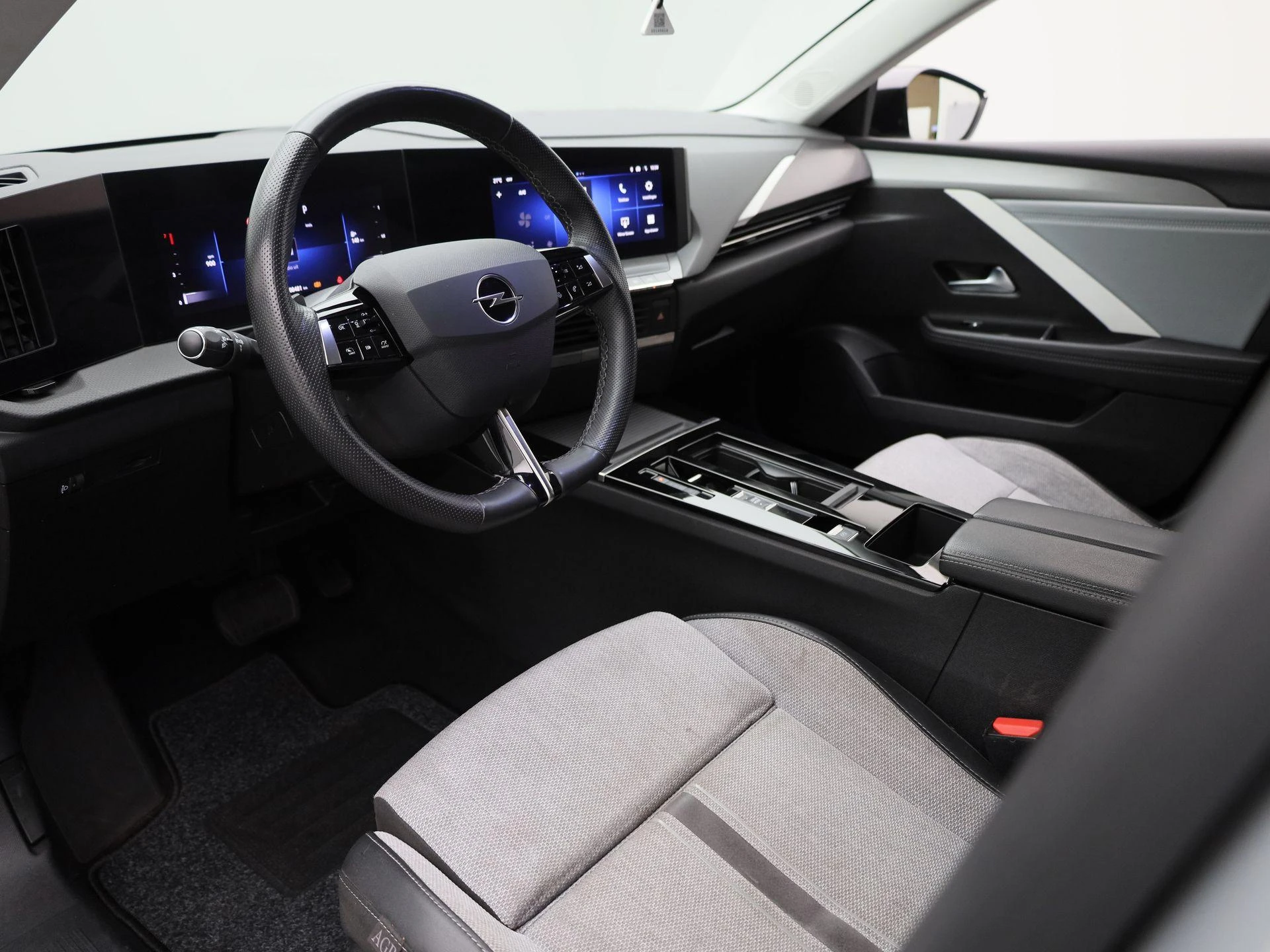 Opel-Astra-image-16