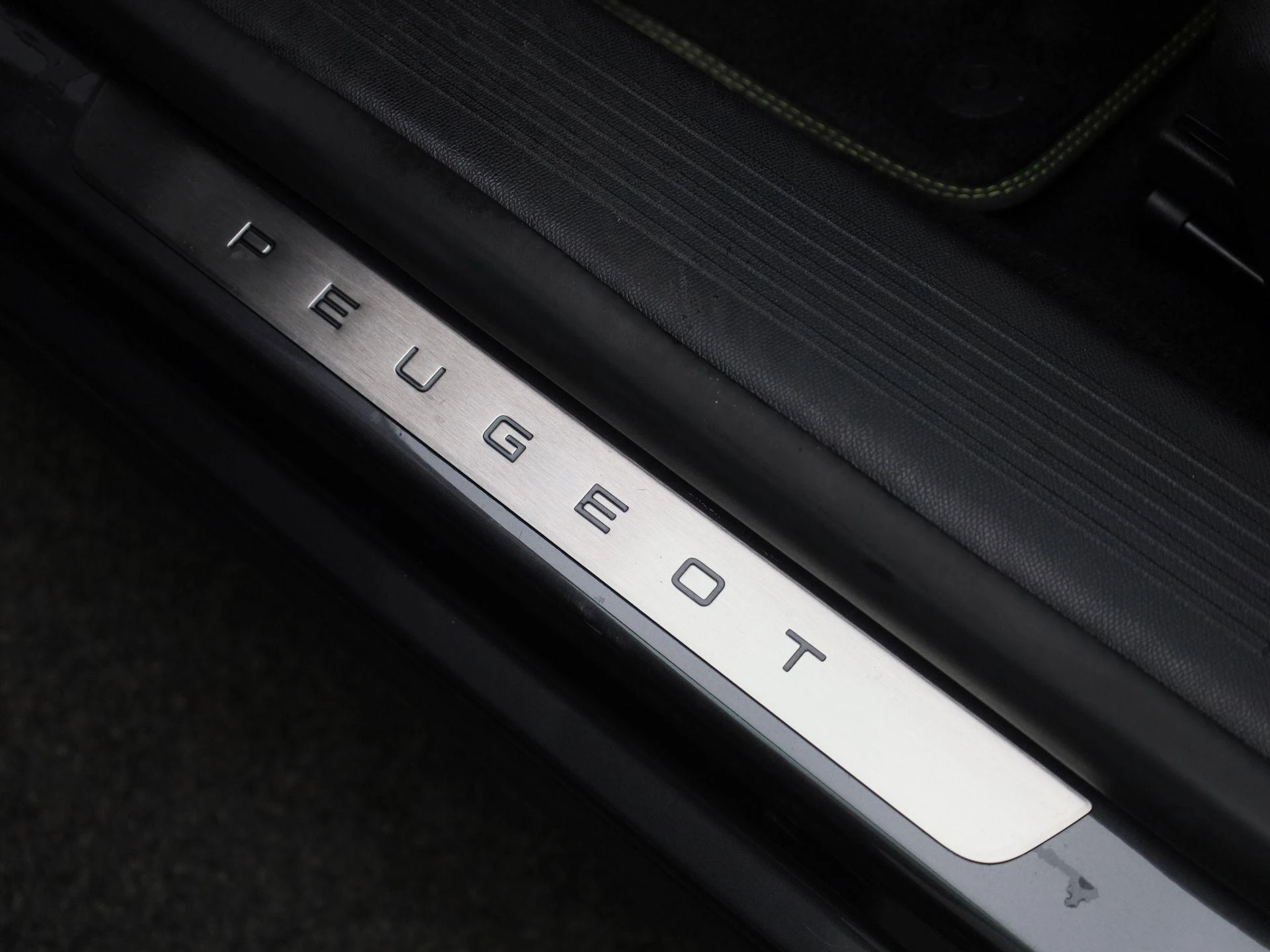 Peugeot-408-image-30