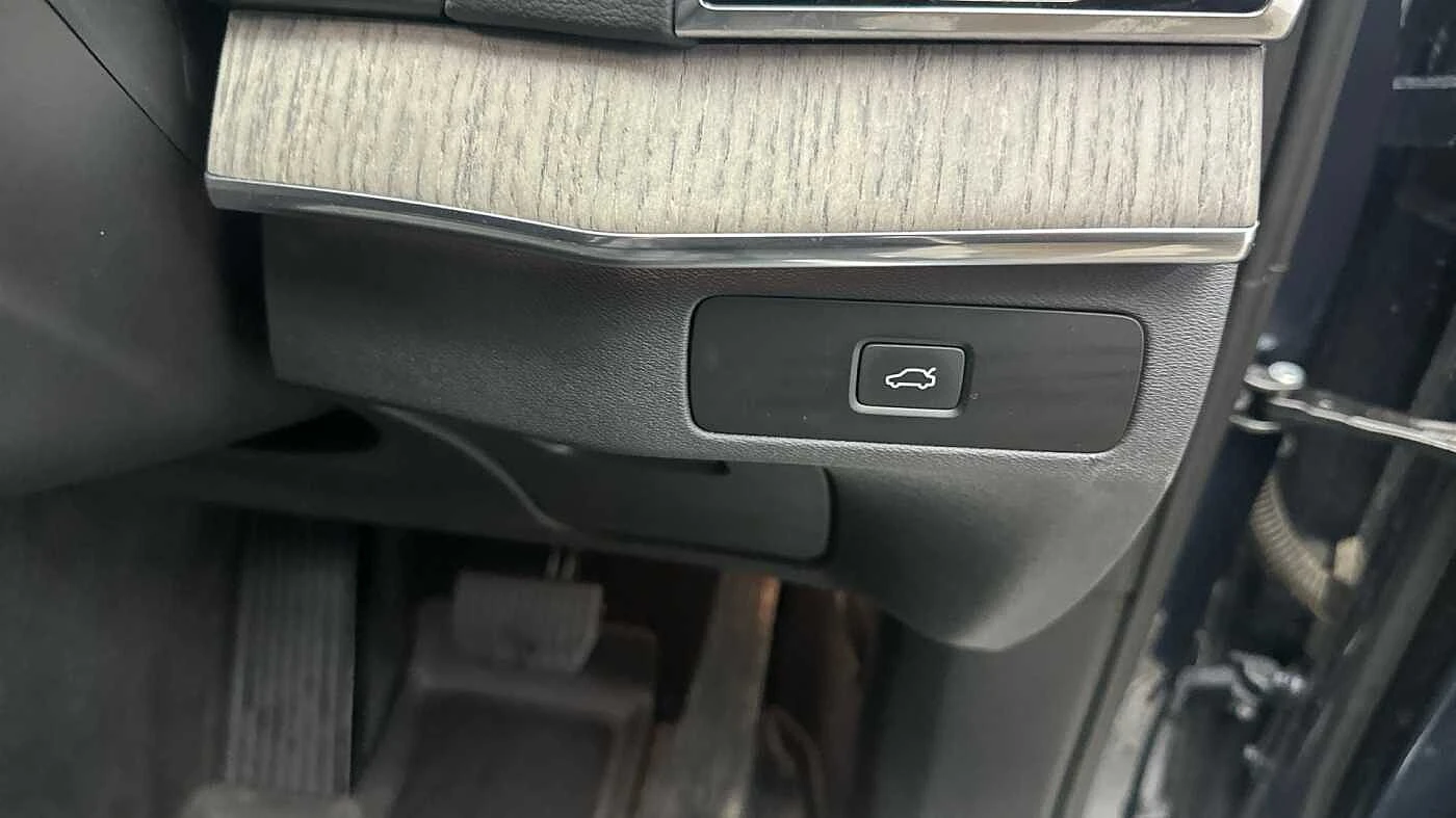 Volvo-XC90-image-23
