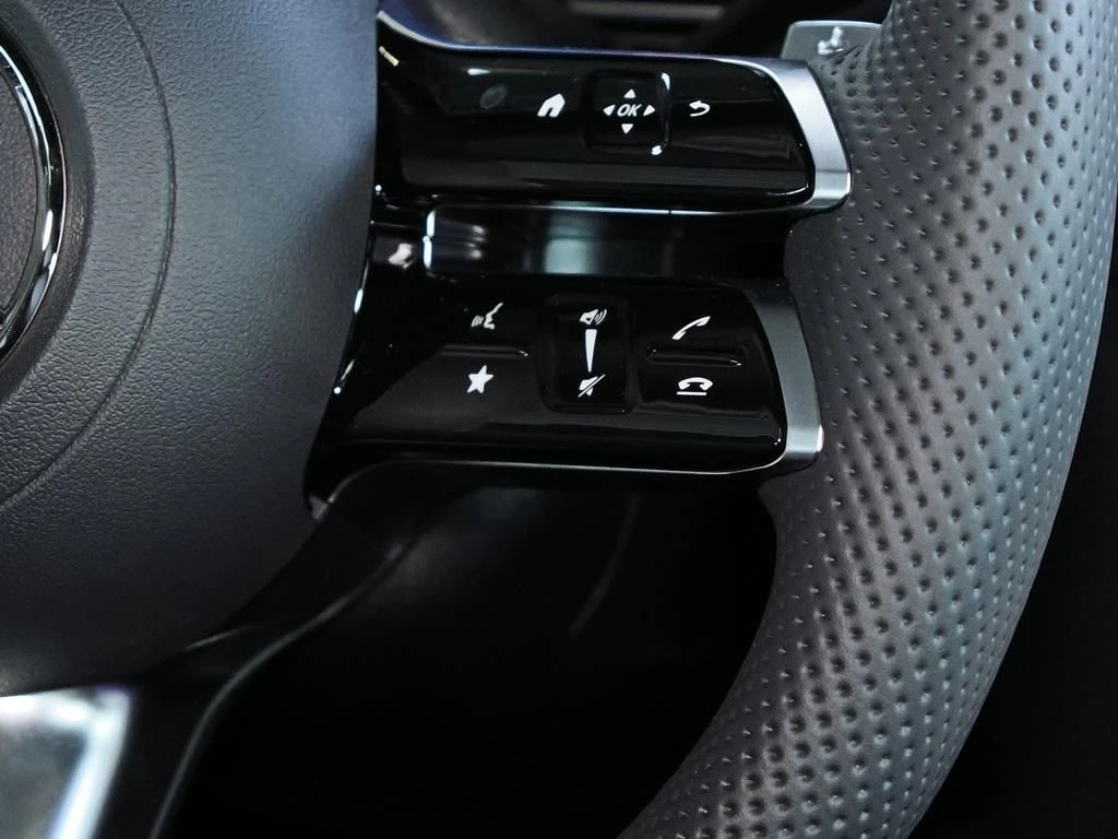 Mercedes-Benz-GLC 450 d-image-10