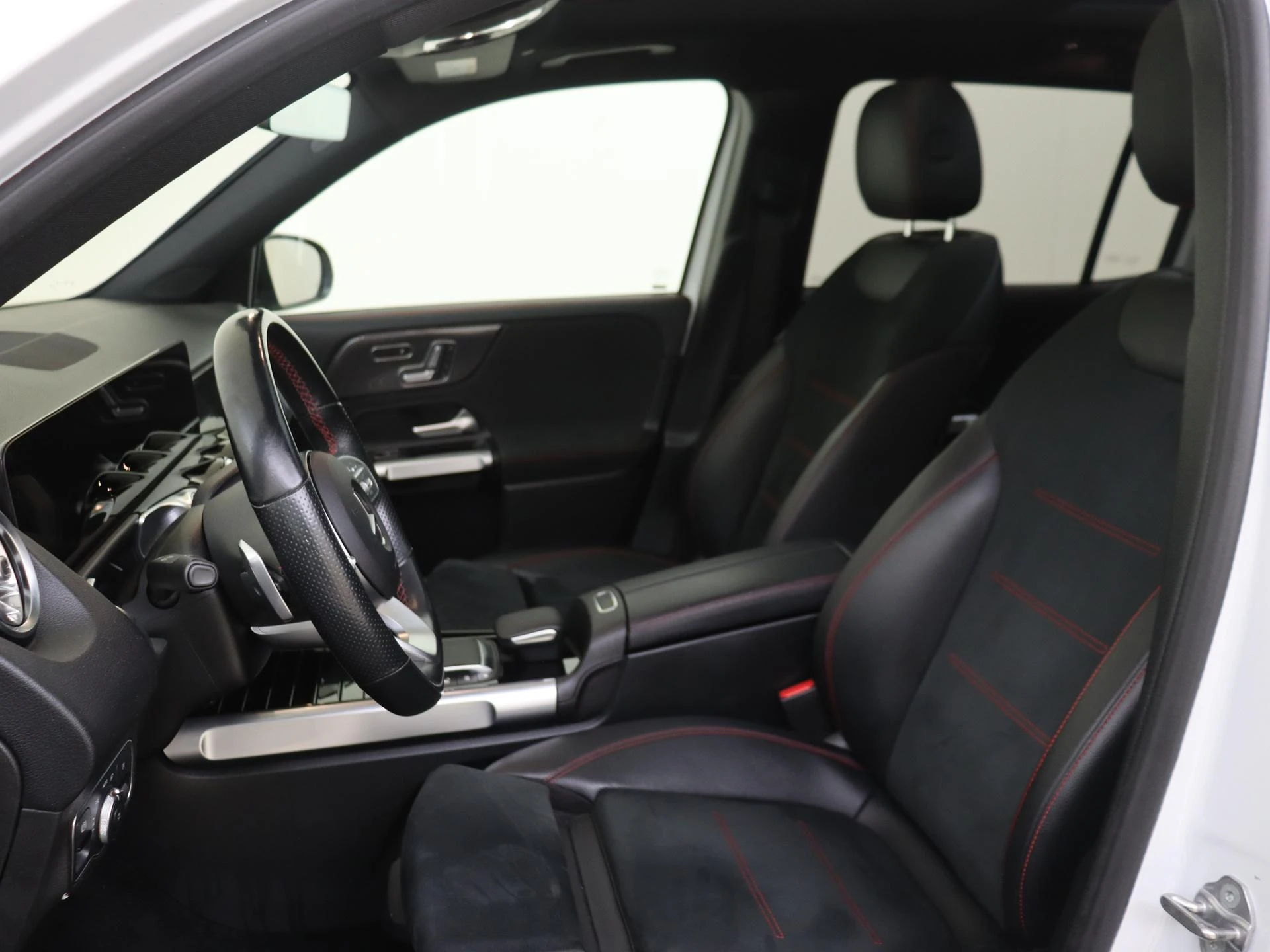 Mercedes-Benz GLB 180 Business Solution AMG