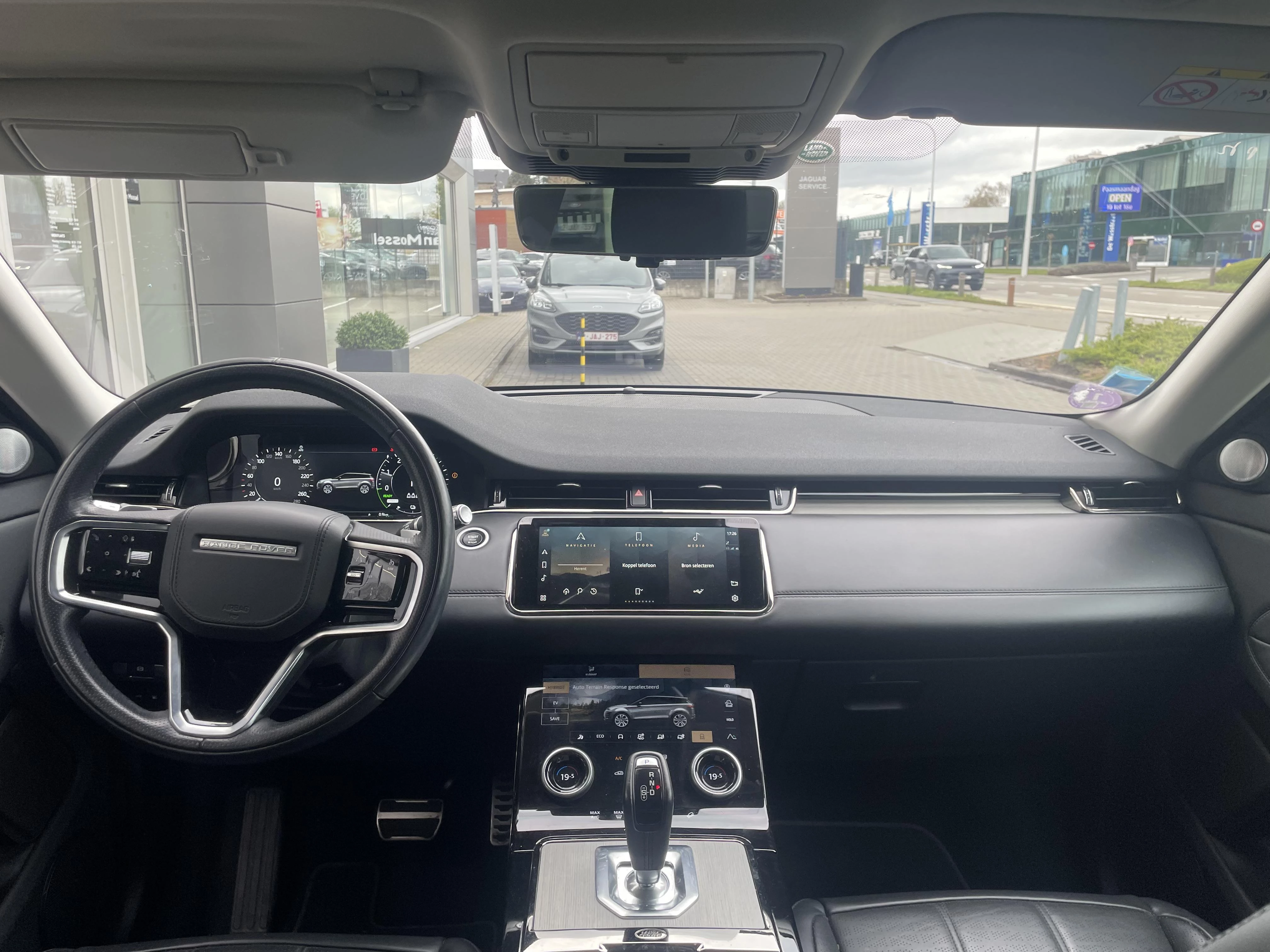 Land Rover Range Rover Evoque P300e R-Dynamic HSE