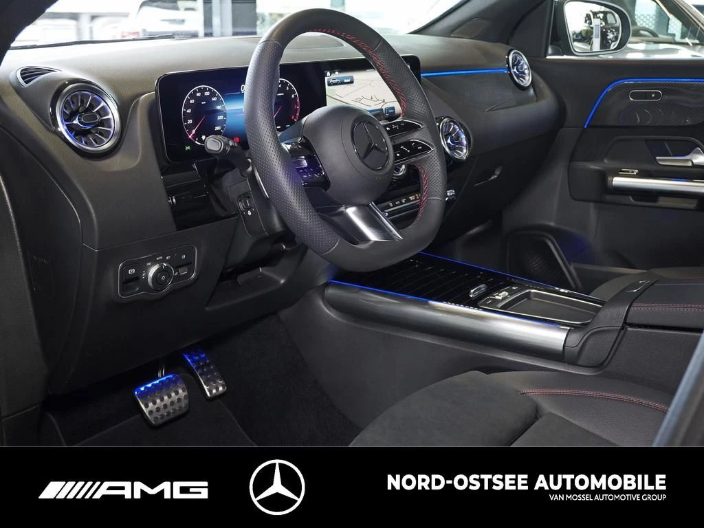 Mercedes-Benz GLA 180 AMG NIGHT PANO MULTIBEAM 19-ZOLL AMG Line