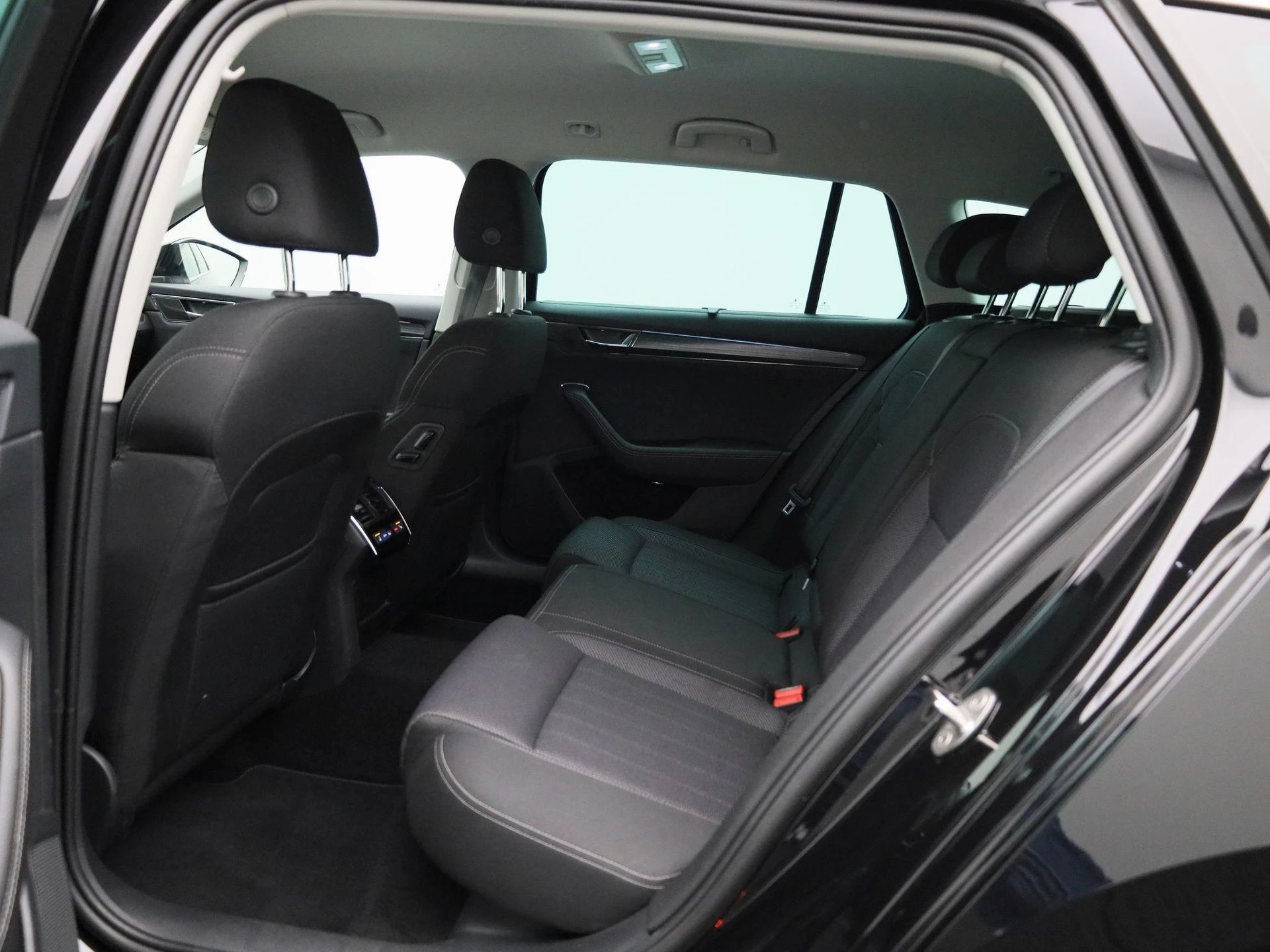 Škoda Superb 1.4 TSI iV DSG STYLE COMBI