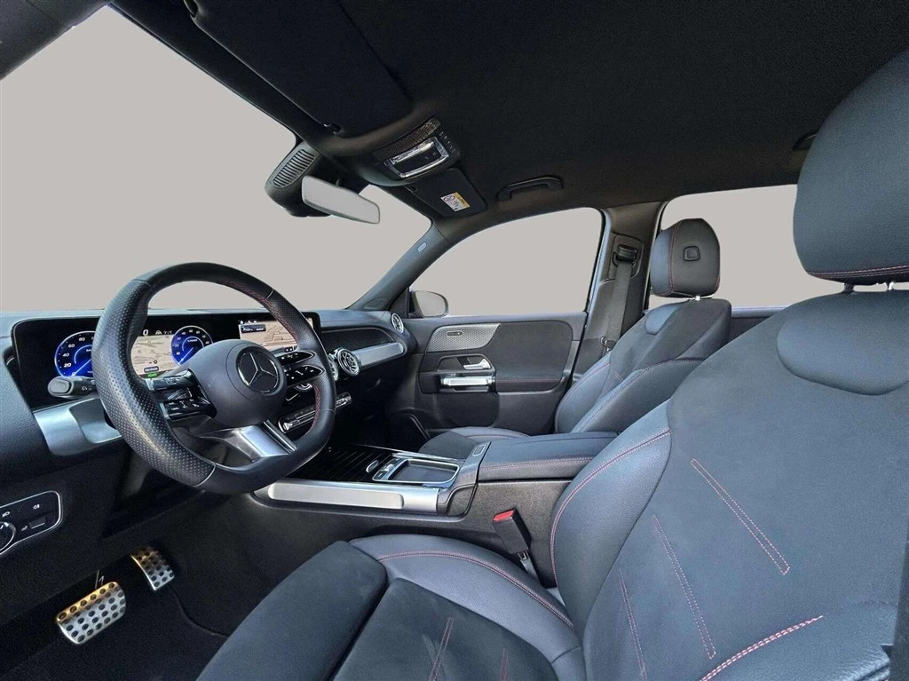 Mercedes-Benz-EQB-image-9