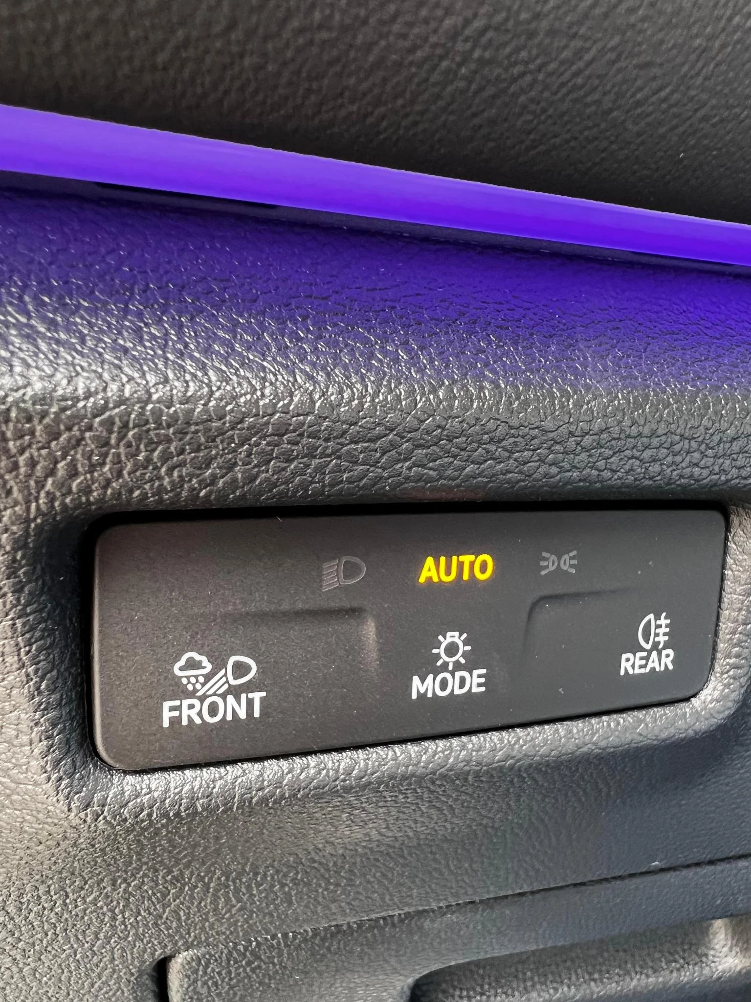 Volkswagen-Tiguan-image-32