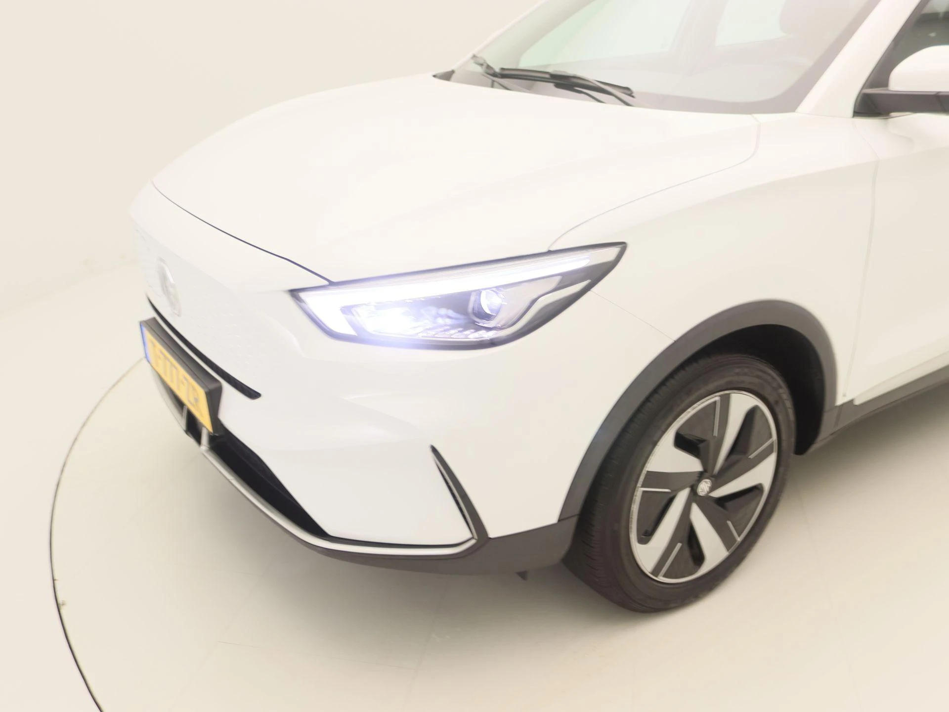 MG-ZS EV-image-14
