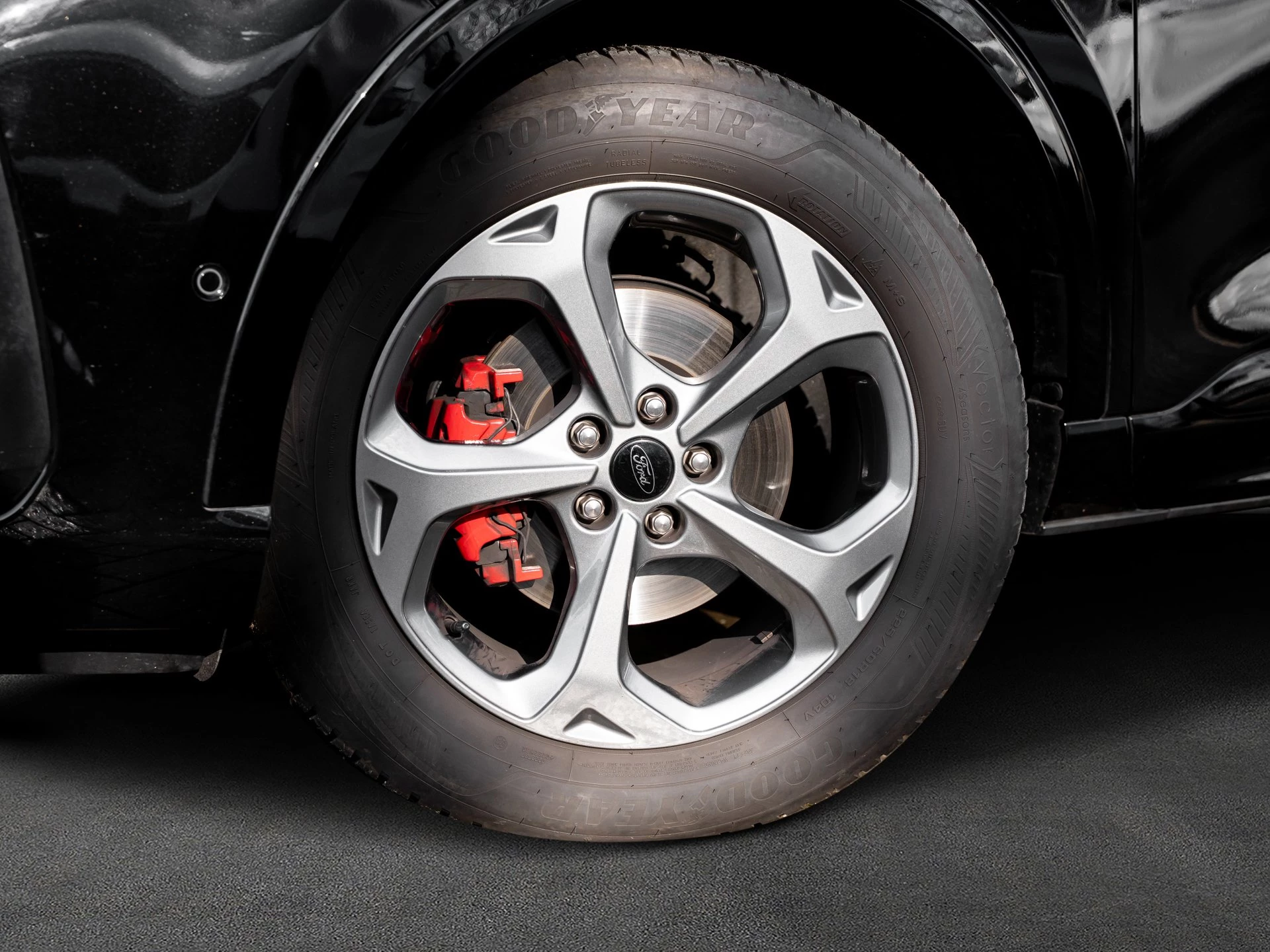 Ford Kuga ST-Line X Aut.*360GRAD*LED-MATRIX*NAVI*GRA*WINTER-PKT.