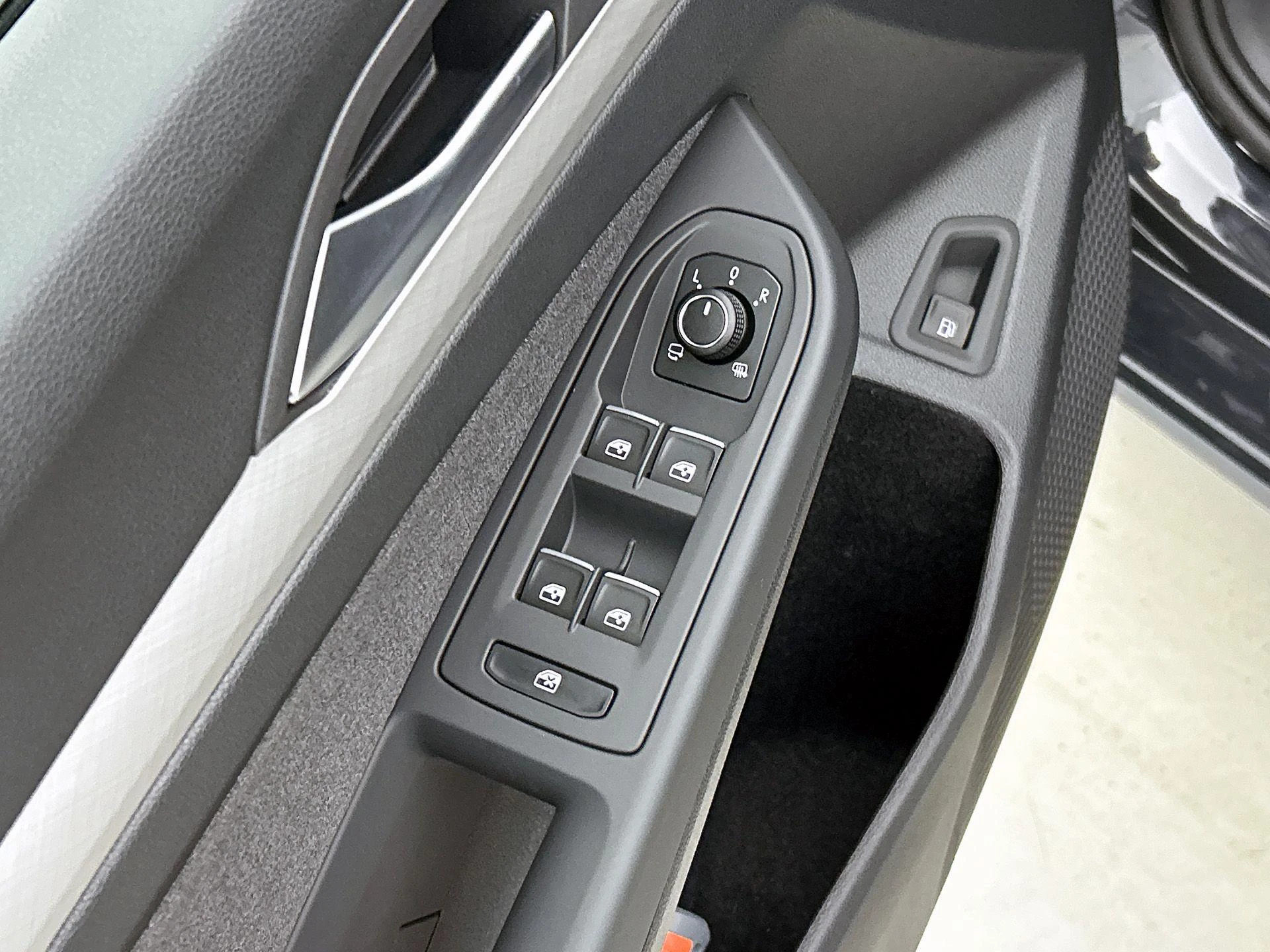 Volkswagen Golf - 27