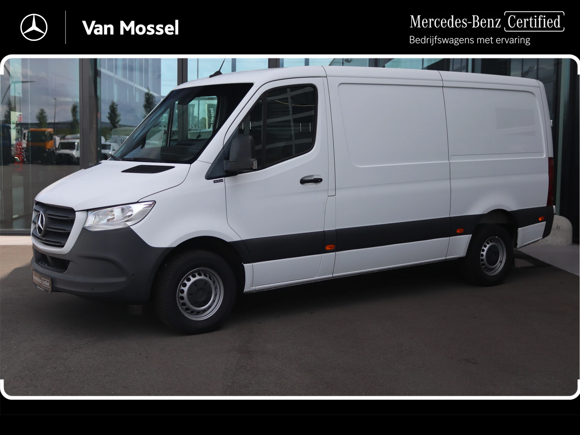 Mercedes-Benz-Sprinter-image-0