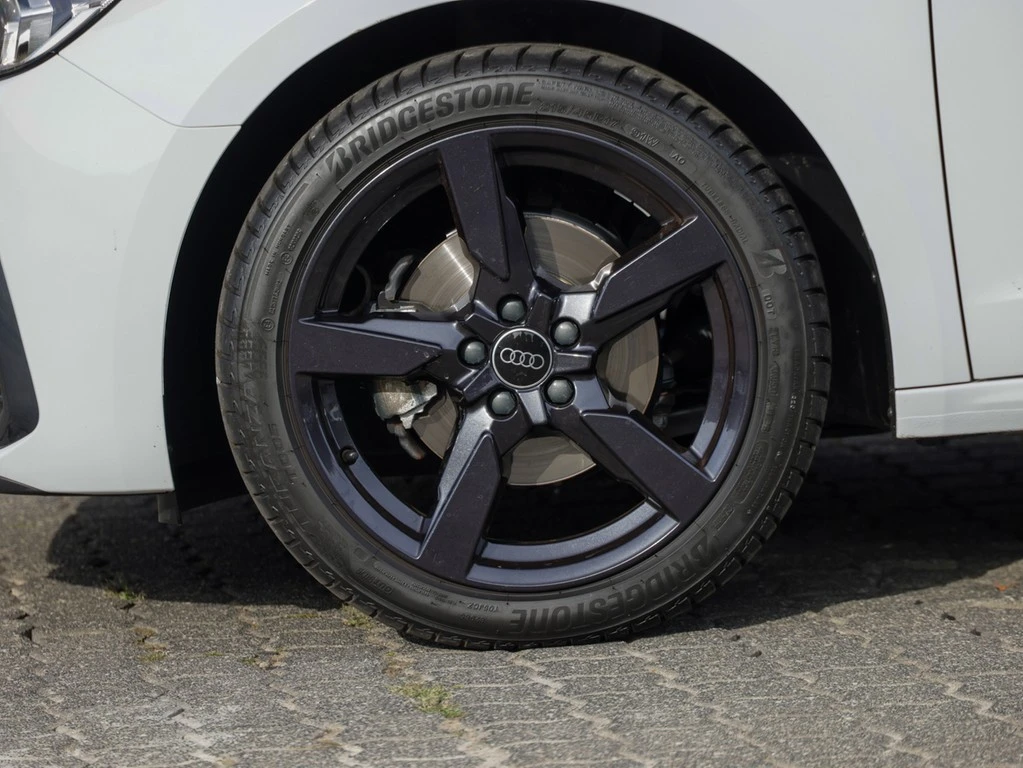 Audi-A1 Sportback-image-4