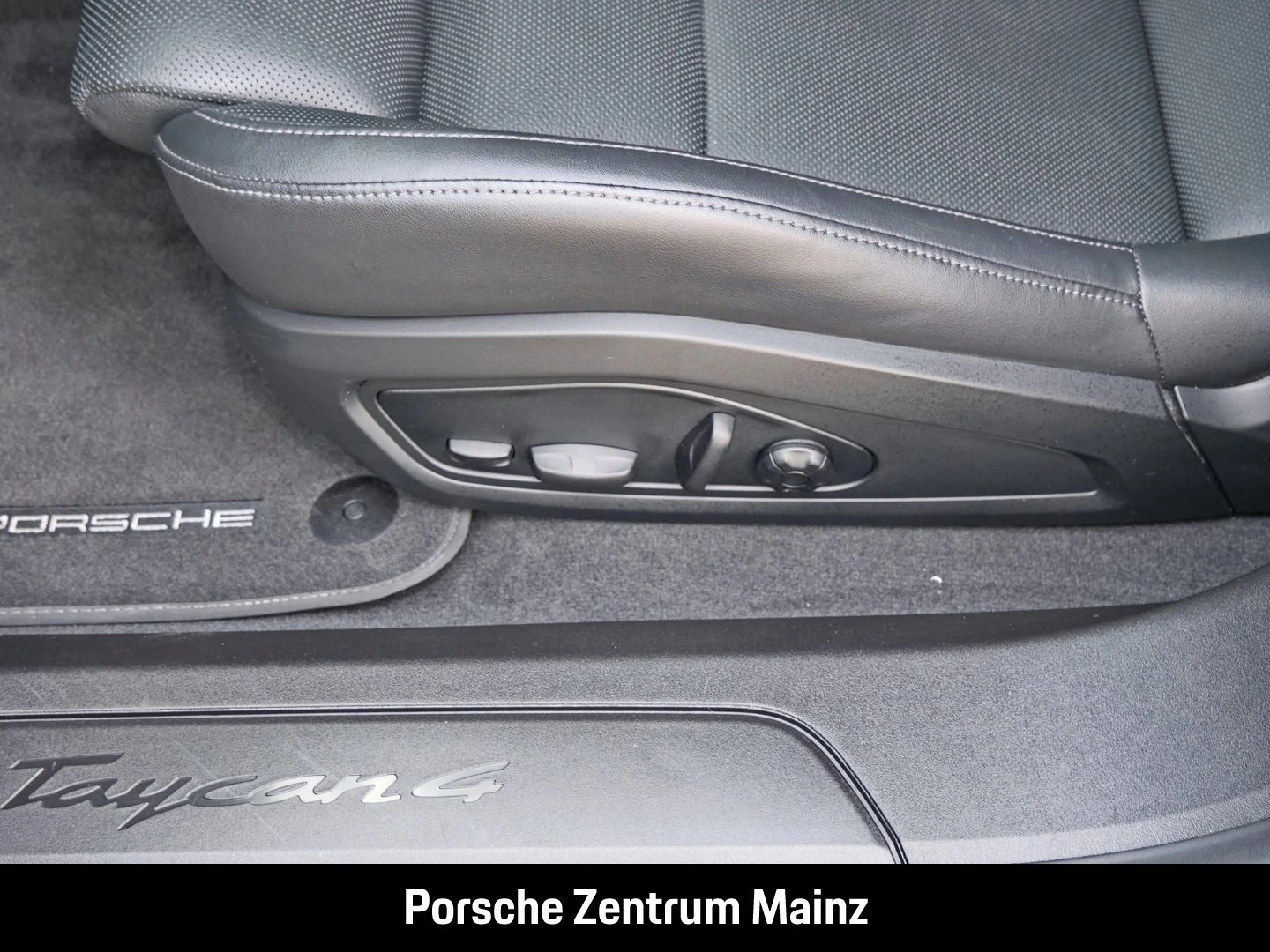 Porsche-Taycan-image-27