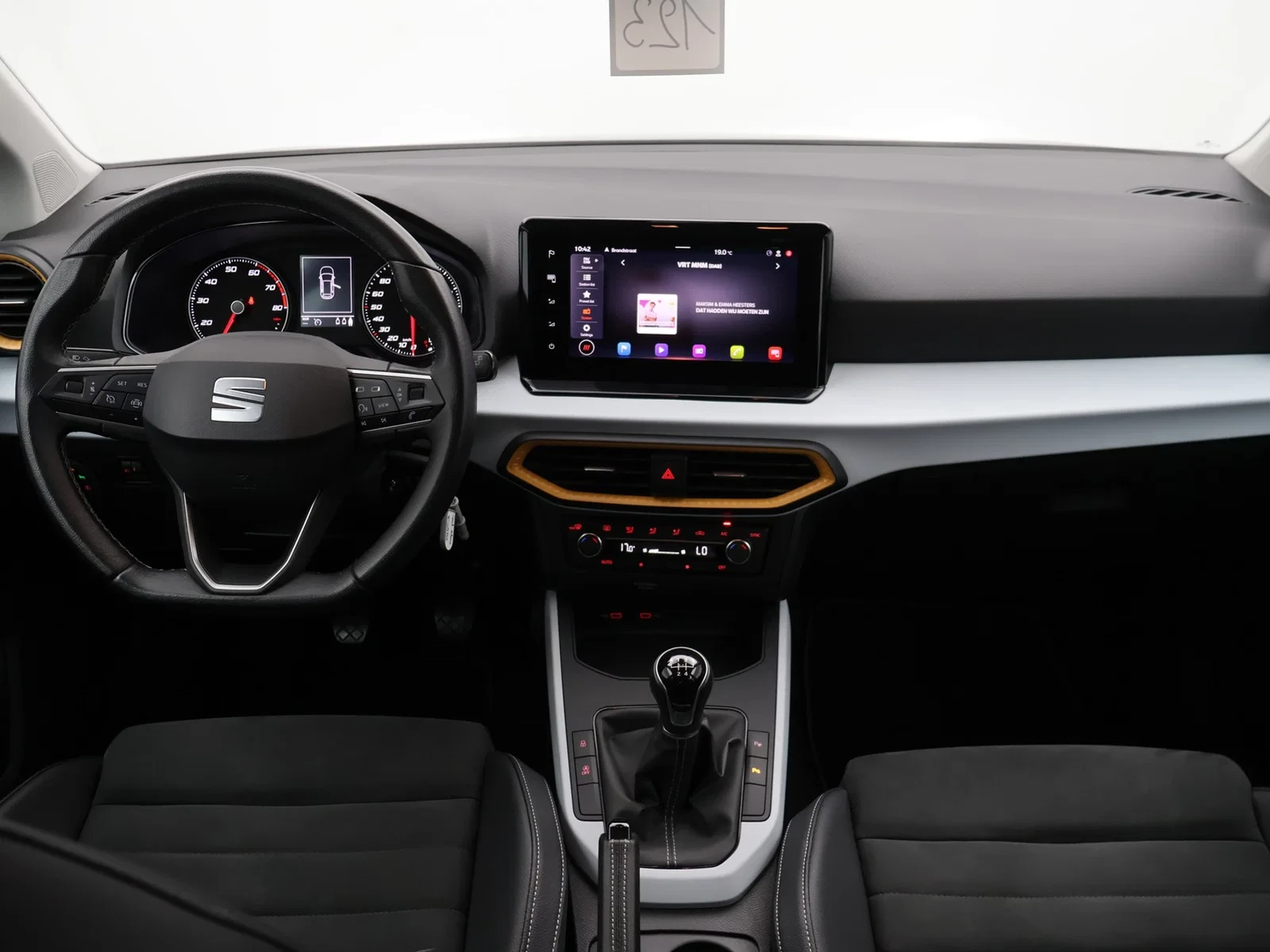 SEAT Arona Arona Move! 1.0TSI 95PK *LEDER*ALCANTARA*CAMERA*PDC*APP-CONNECT*BLTH*...*