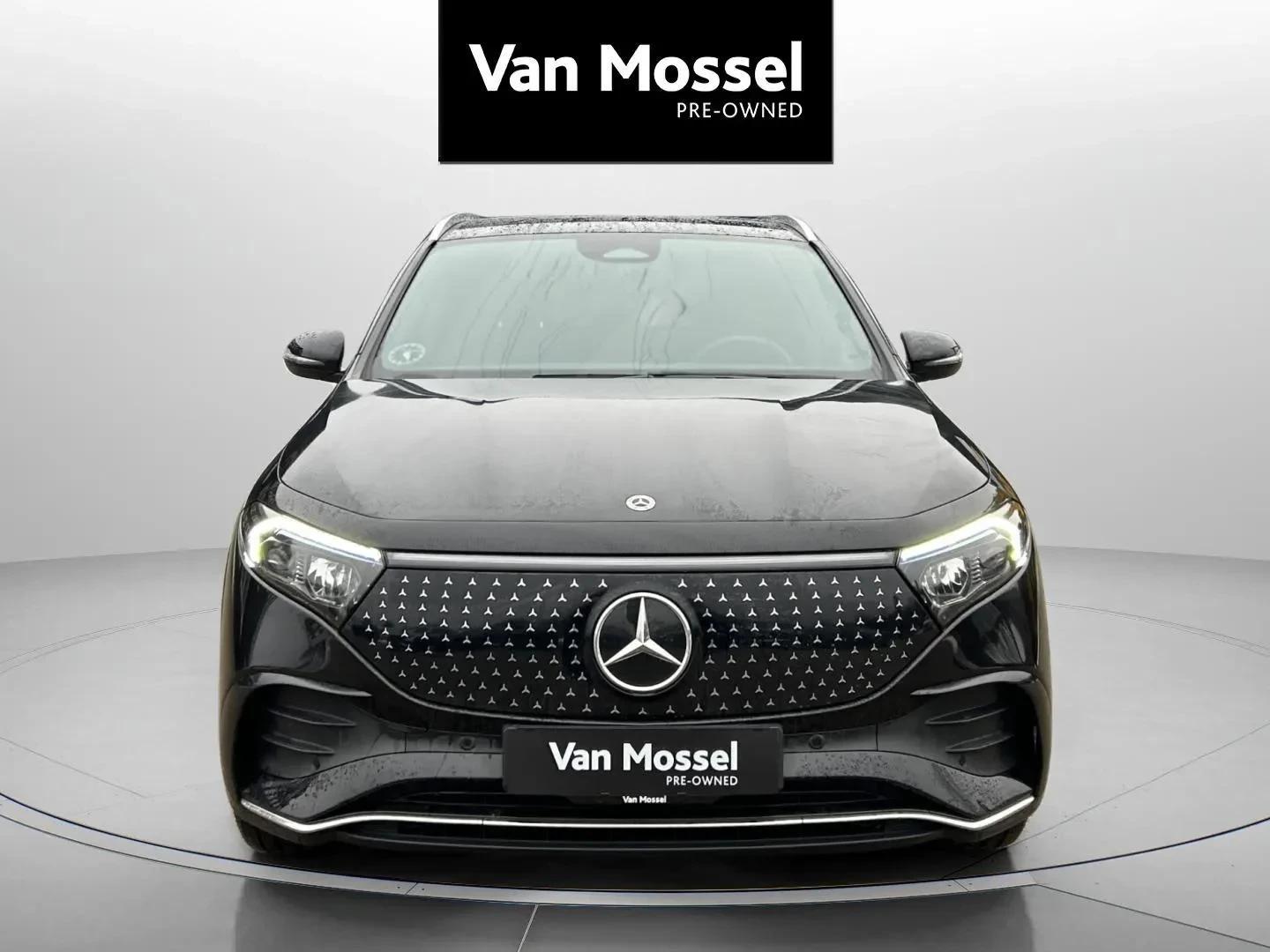 Mercedes-Benz-EQA-image-1