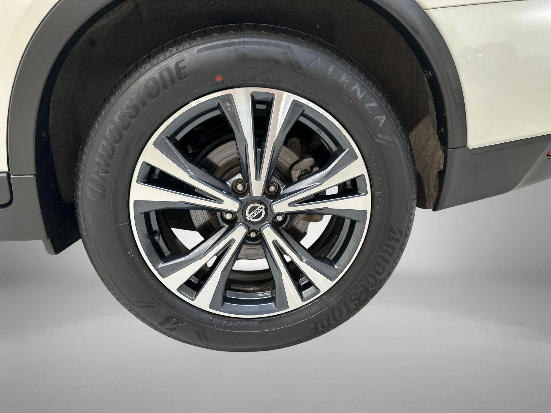 Nissan-X-Trail-image-27