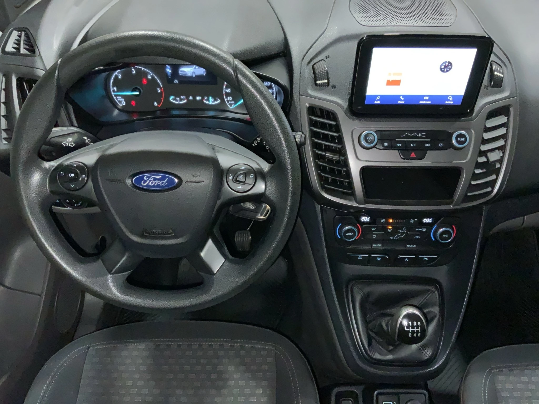 Ford-Transit Connect-image-10