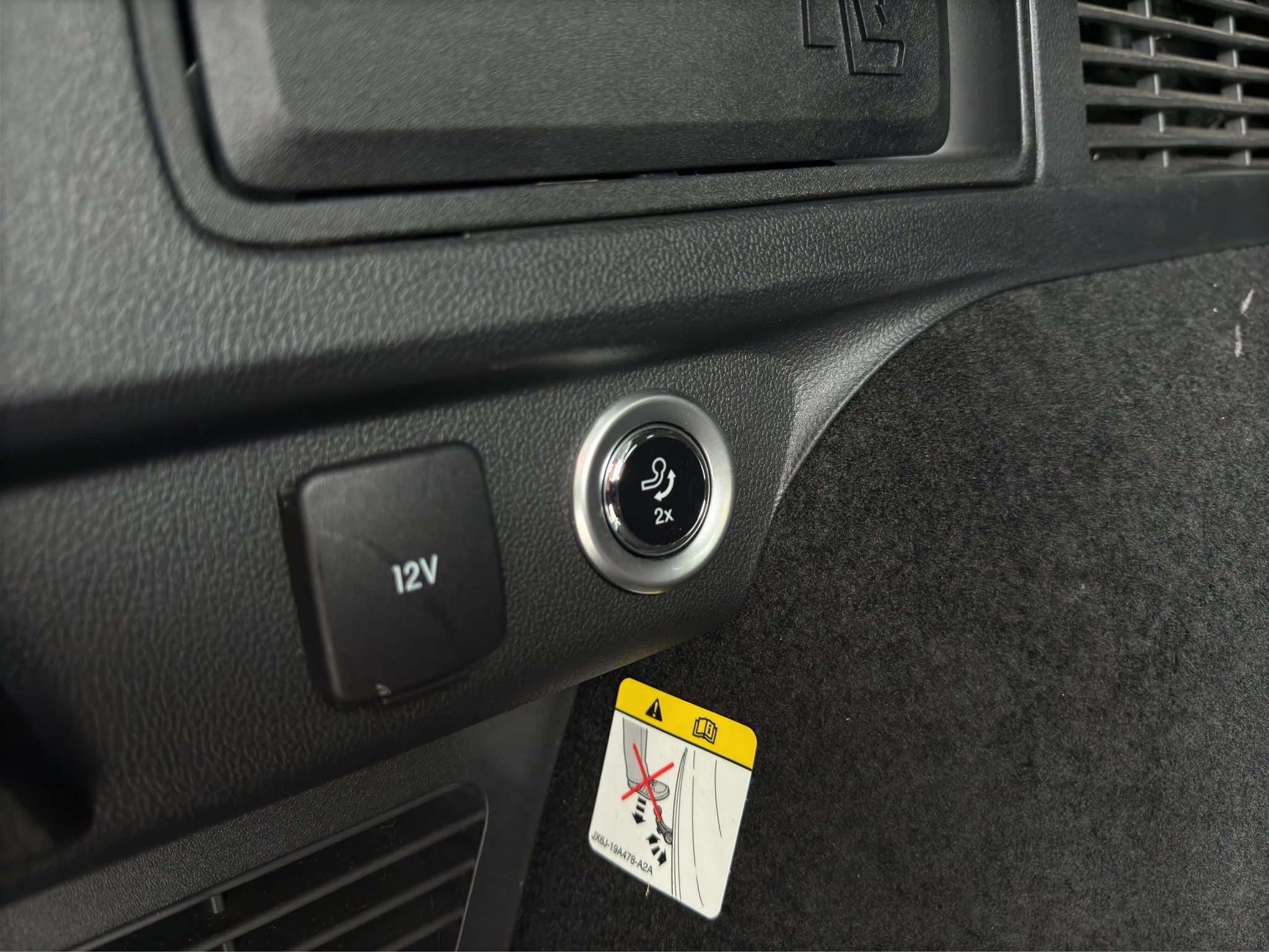 Ford Kuga ST-Line X*PANO*AHK*KAM*ACC*NAVI*SOUND-SYS.