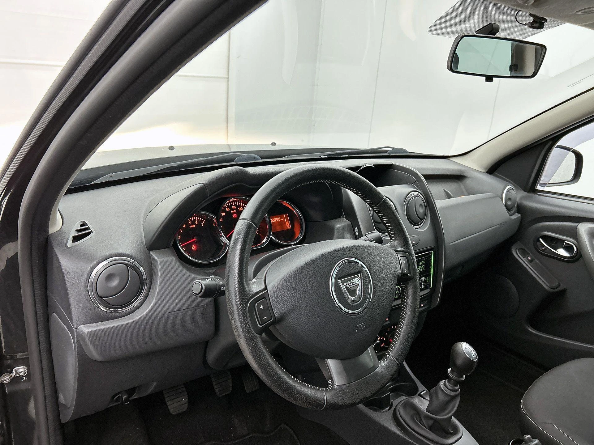 Dacia-Duster-image-12