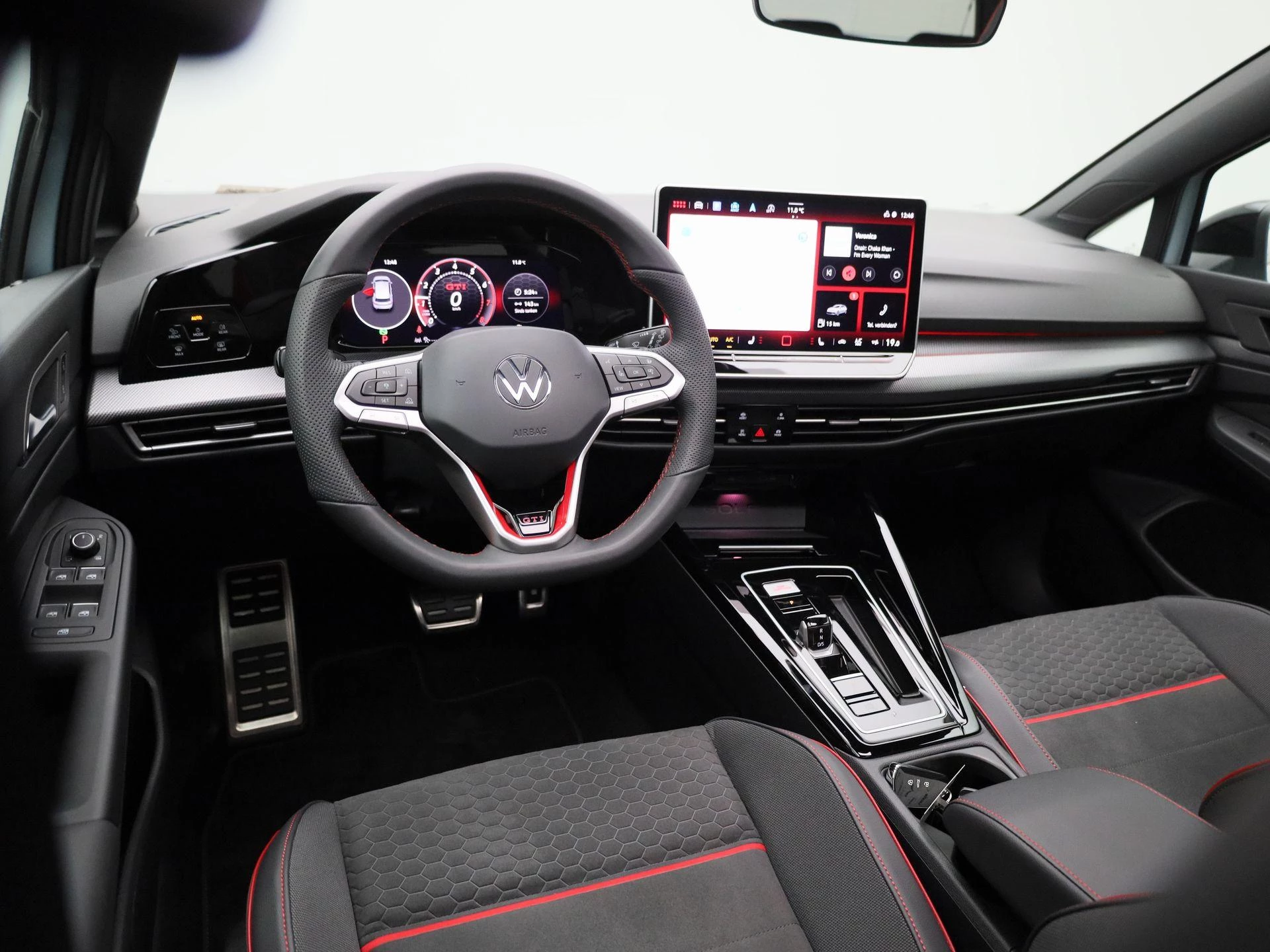 Volkswagen-Golf-image-6