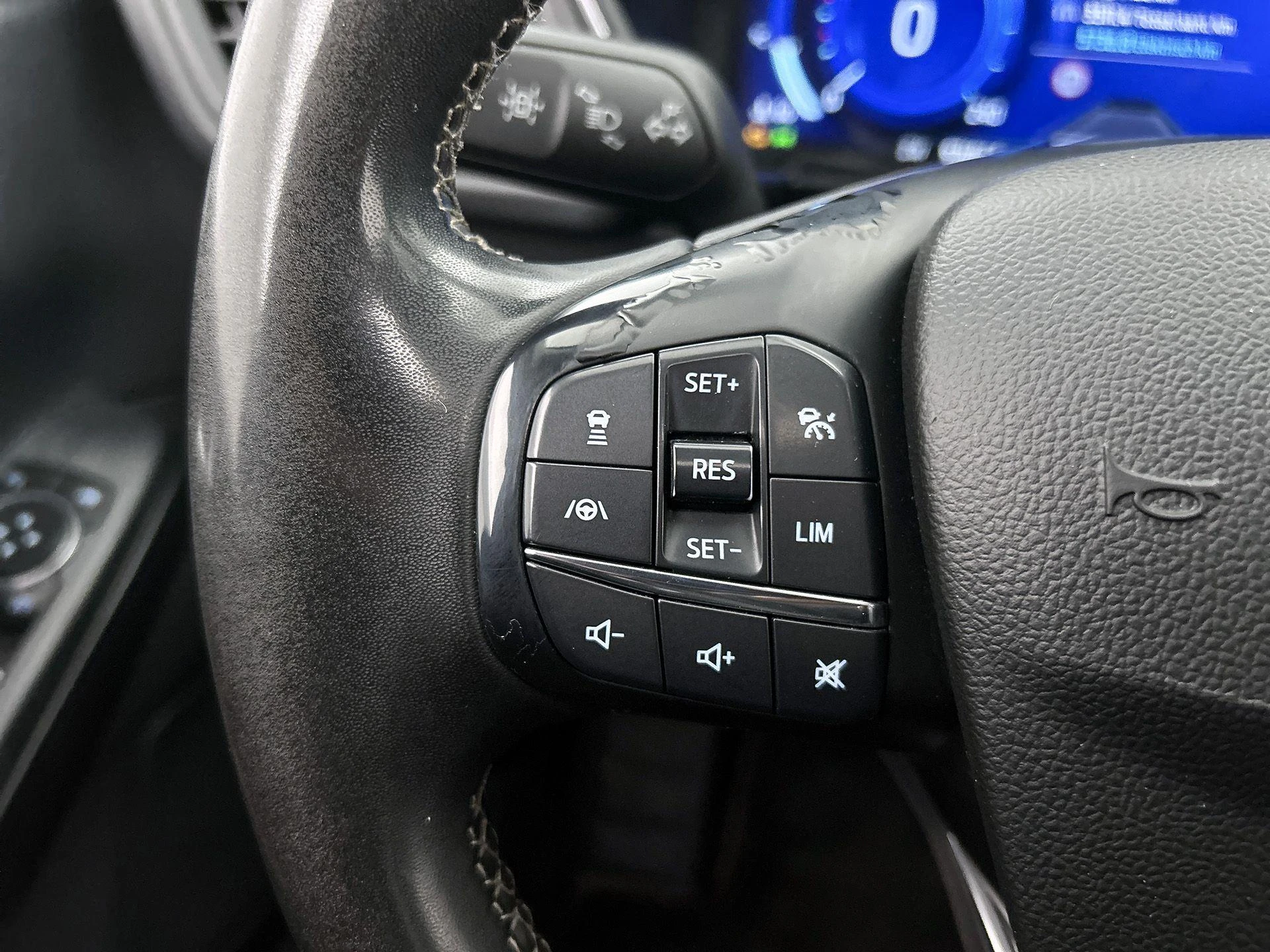 Ford-Kuga-image-13