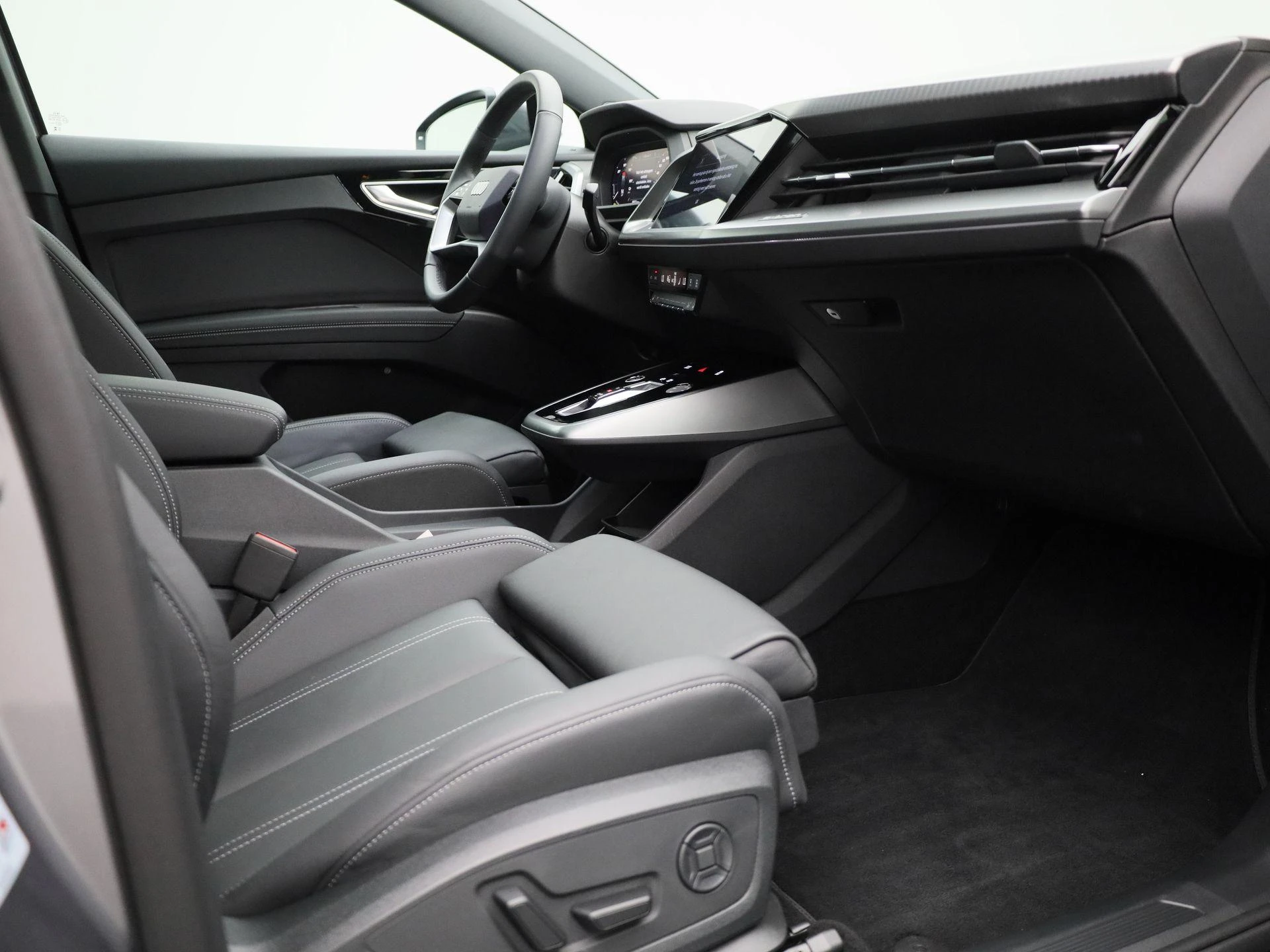 Audi-Q4 e-tron-image-45