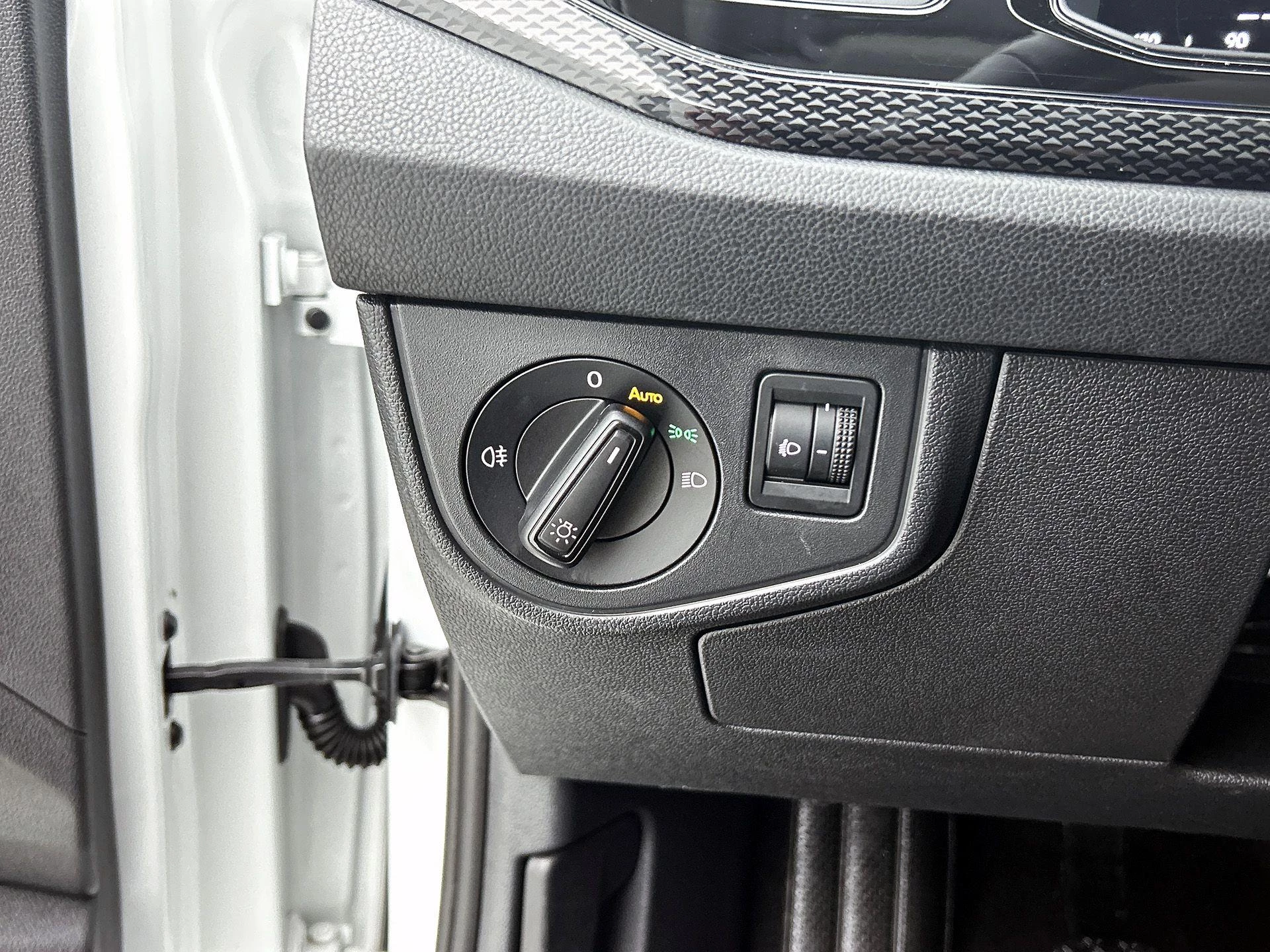 Volkswagen-Taigo-image-21