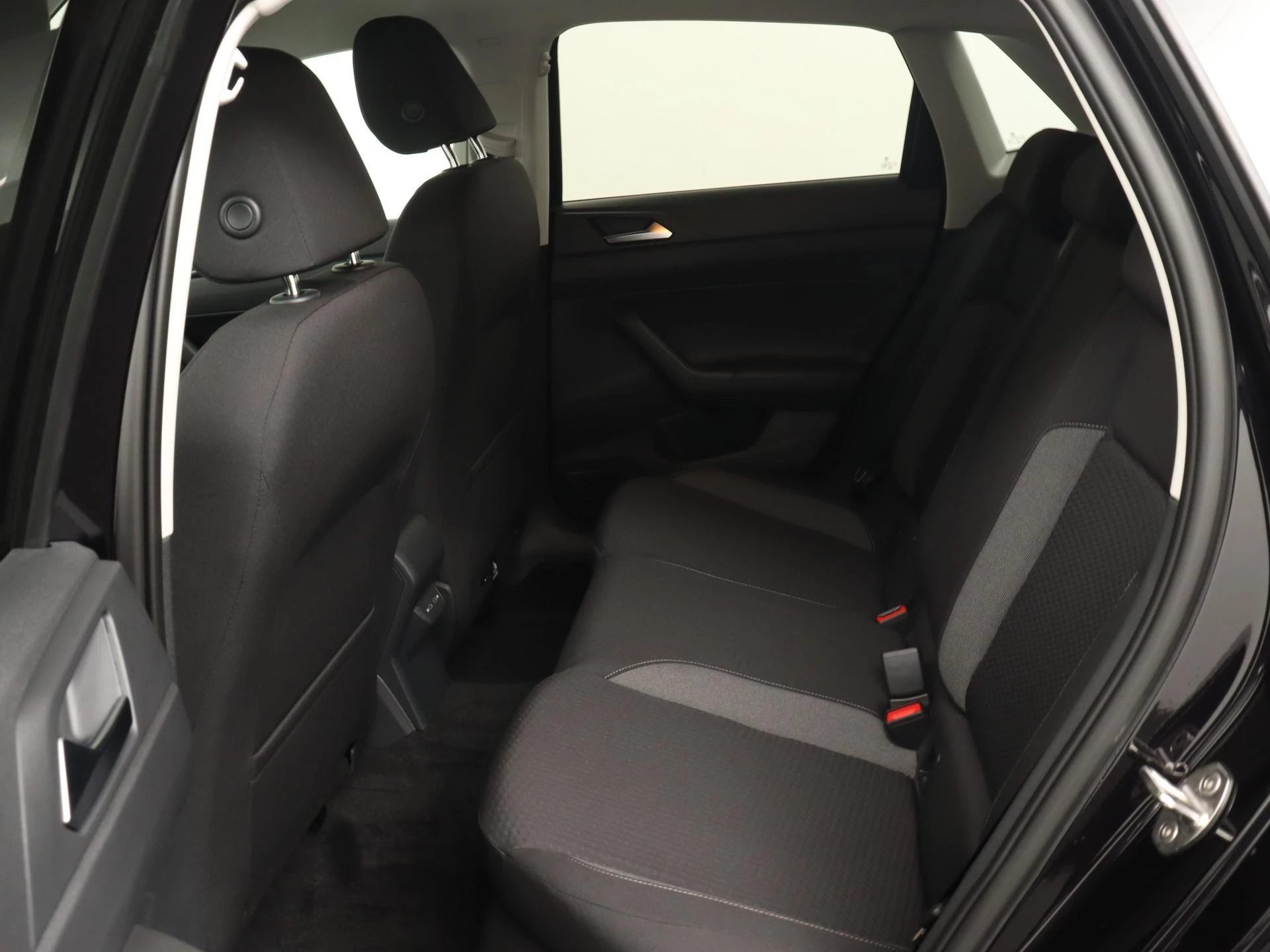 Volkswagen-Polo-image-11