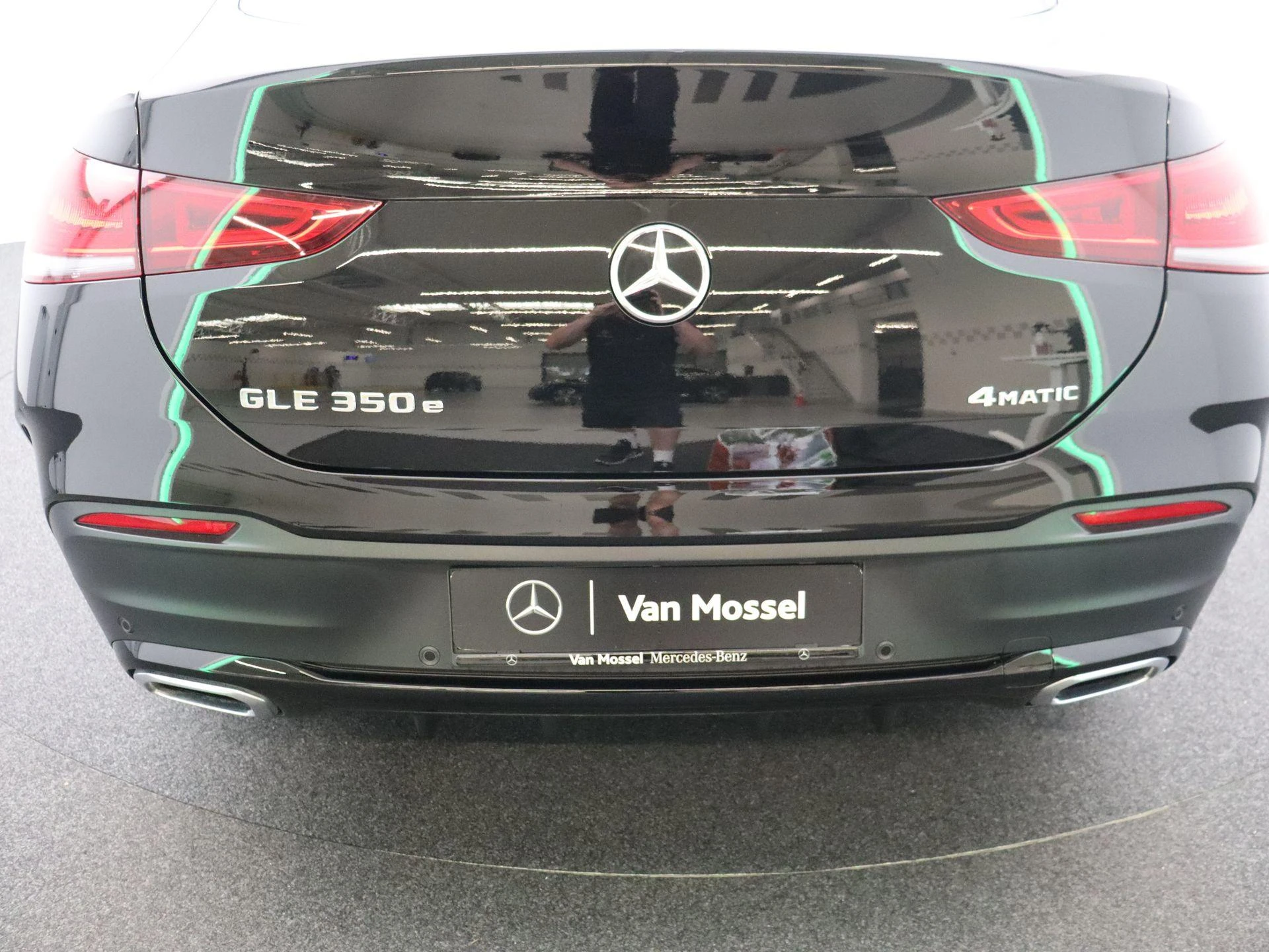 Mercedes-Benz-GLE-image-24