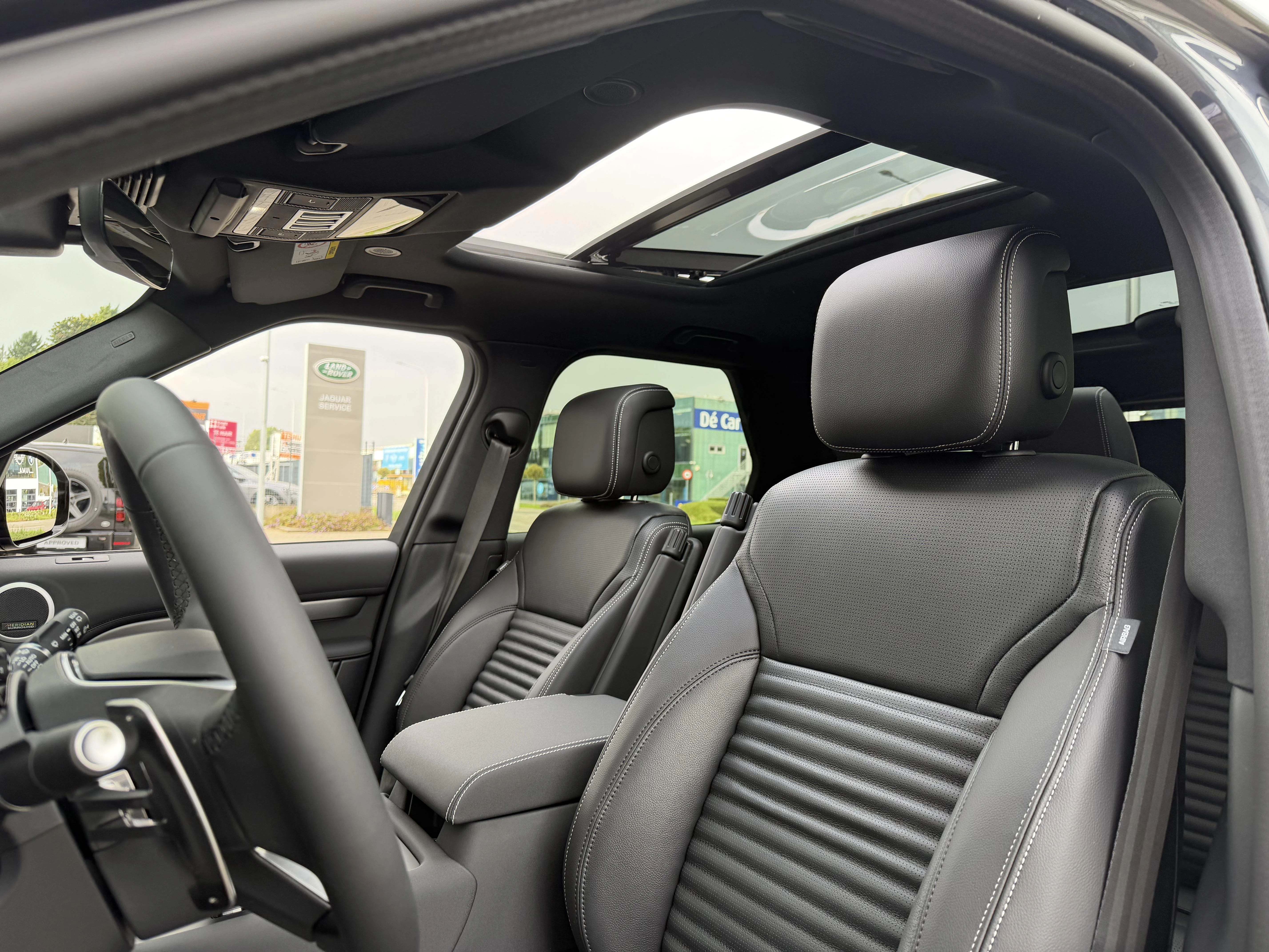 Land Rover-Discovery-image-33