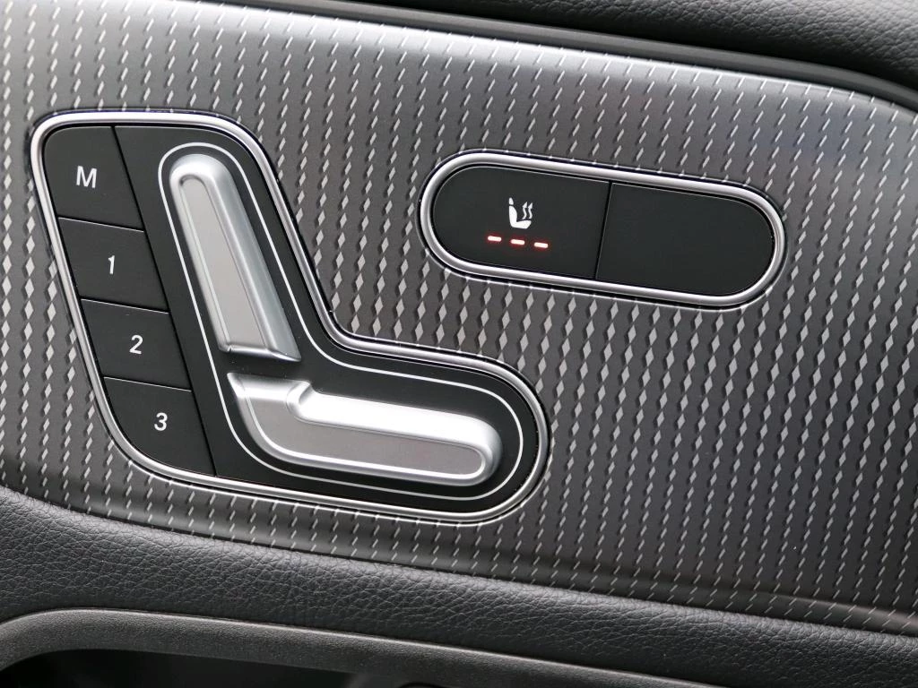 Mercedes-Benz GLB 200 Business Solution Luxury