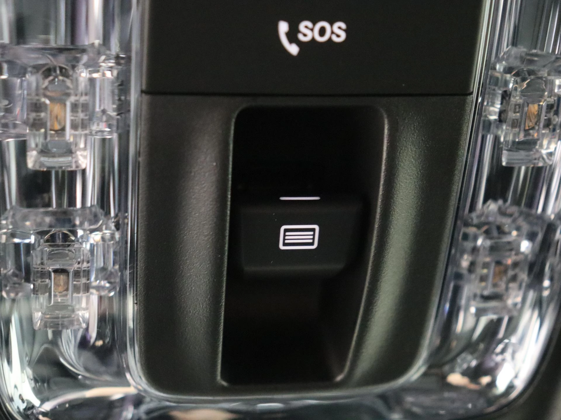 Mercedes-Benz-GLS-image-29