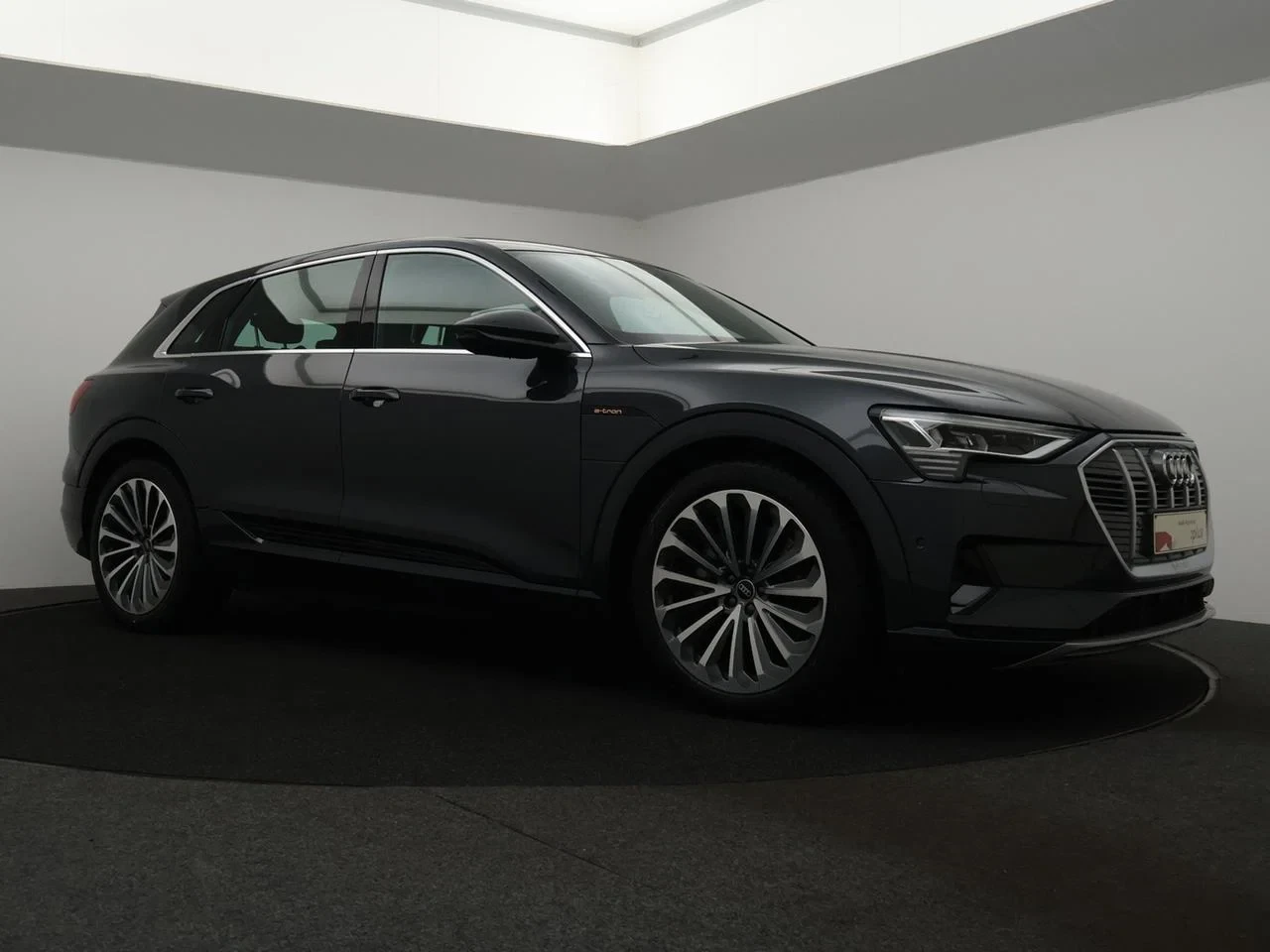 Audi-e-tron-image-5