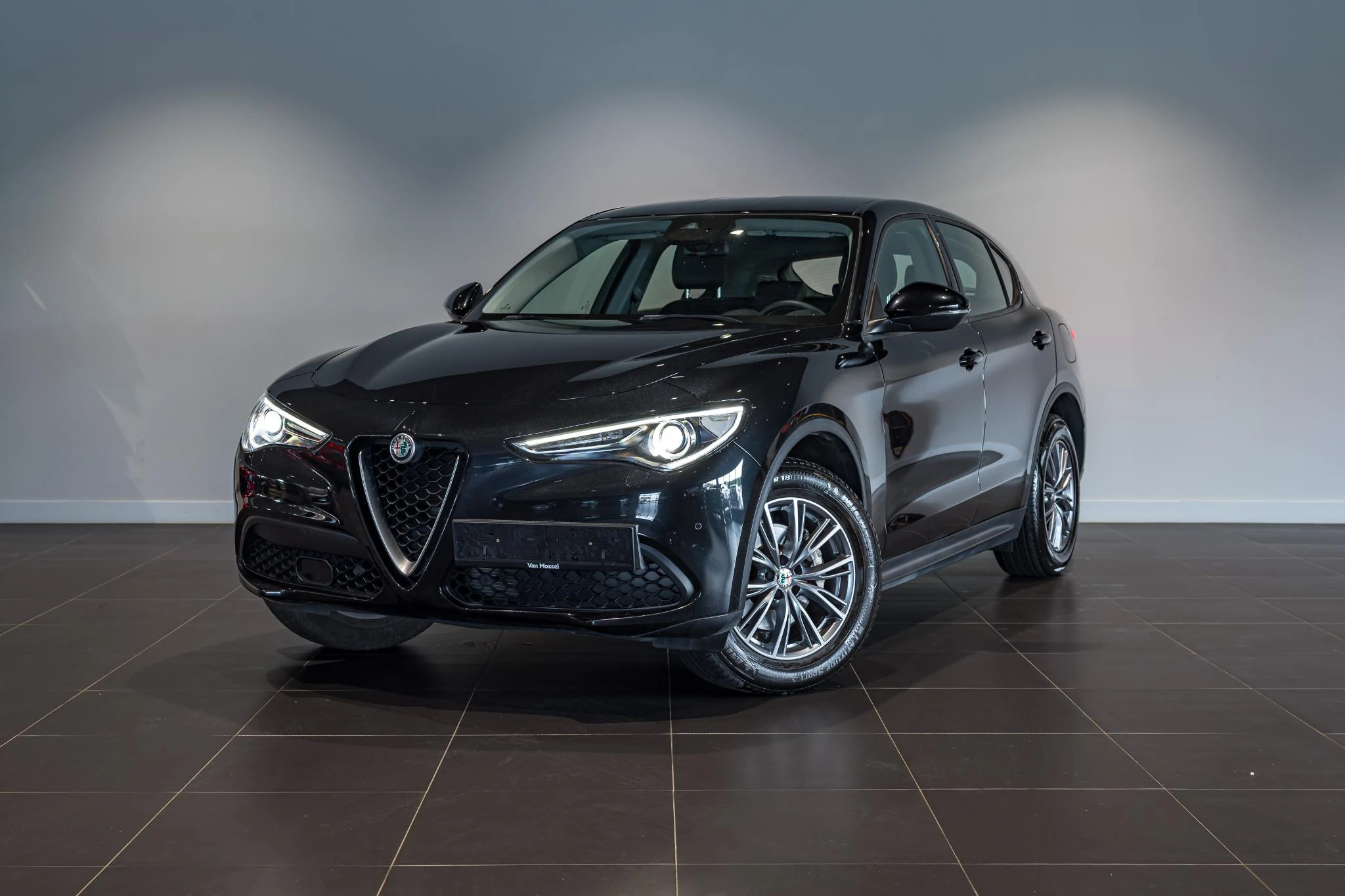 Alfa Romeo-Stelvio-image-0