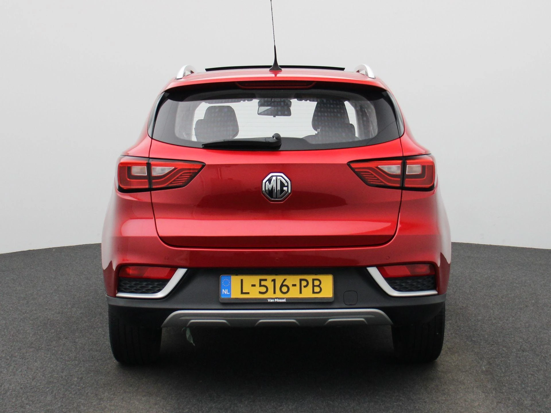 MG-ZS EV-image-4