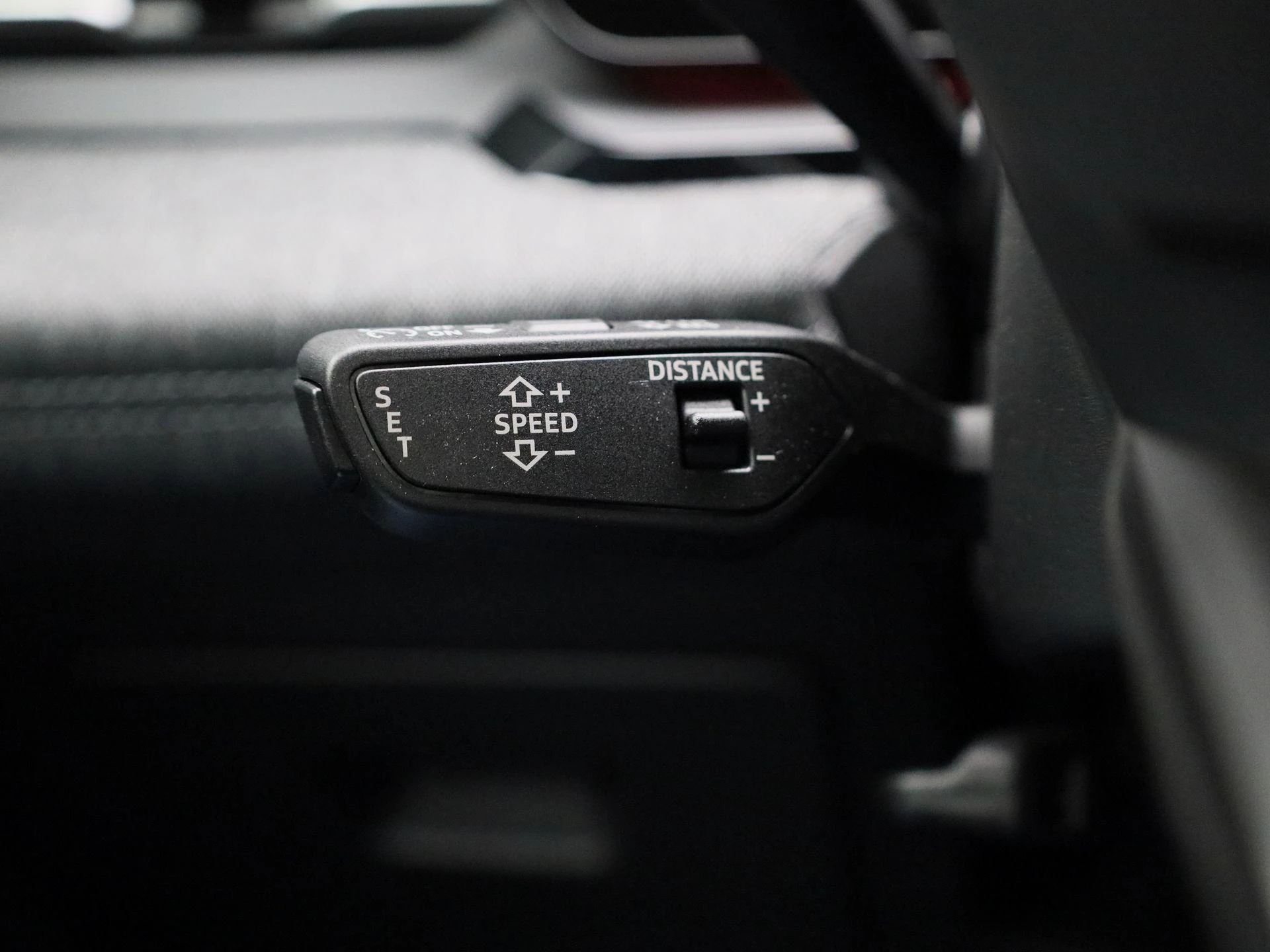 Audi-Q6 e-tron-image-25