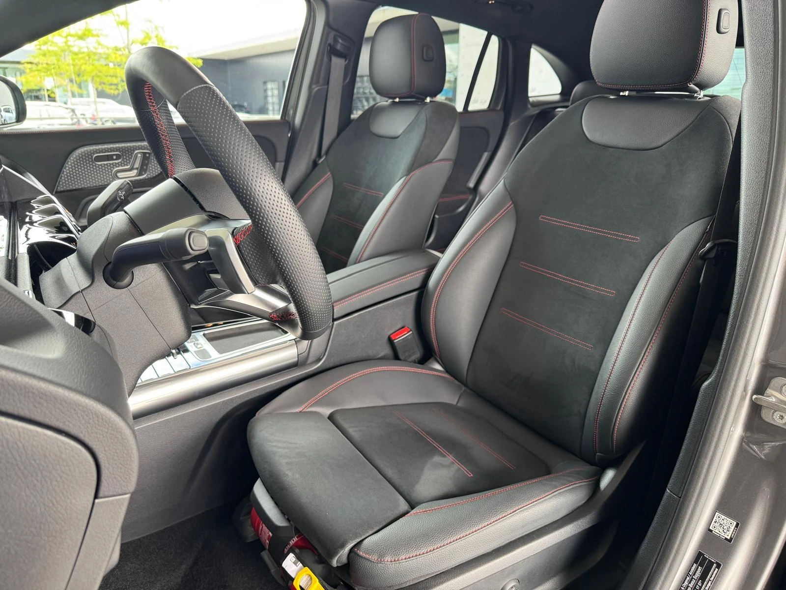 Mercedes-Benz-EQA-image-8
