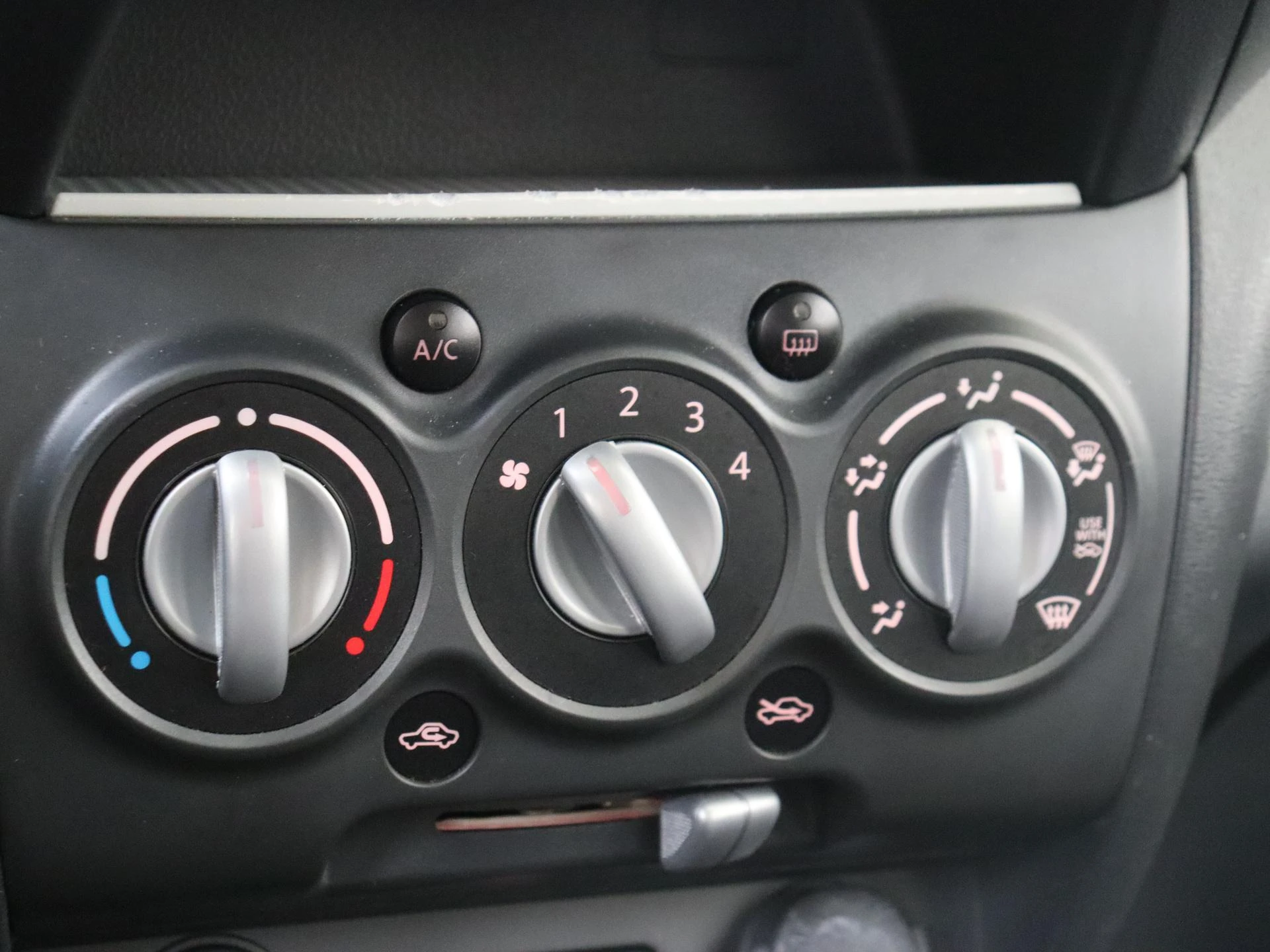 Suzuki-Alto-image-18