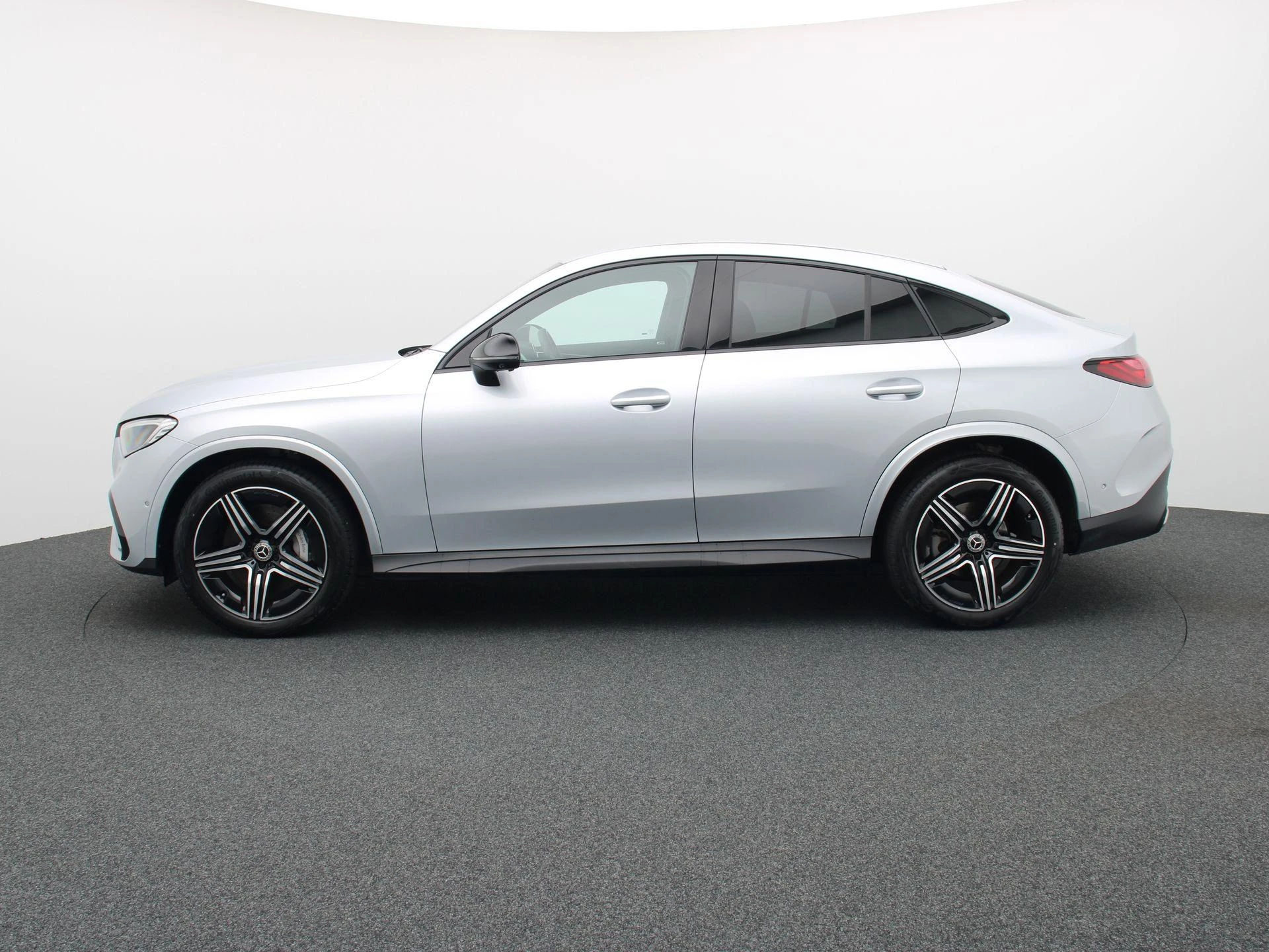 Mercedes-Benz GLC Coupé 200 4MATIC AMG Line + LEDER + SURROUND VIEW + NIGHTPAKKET +