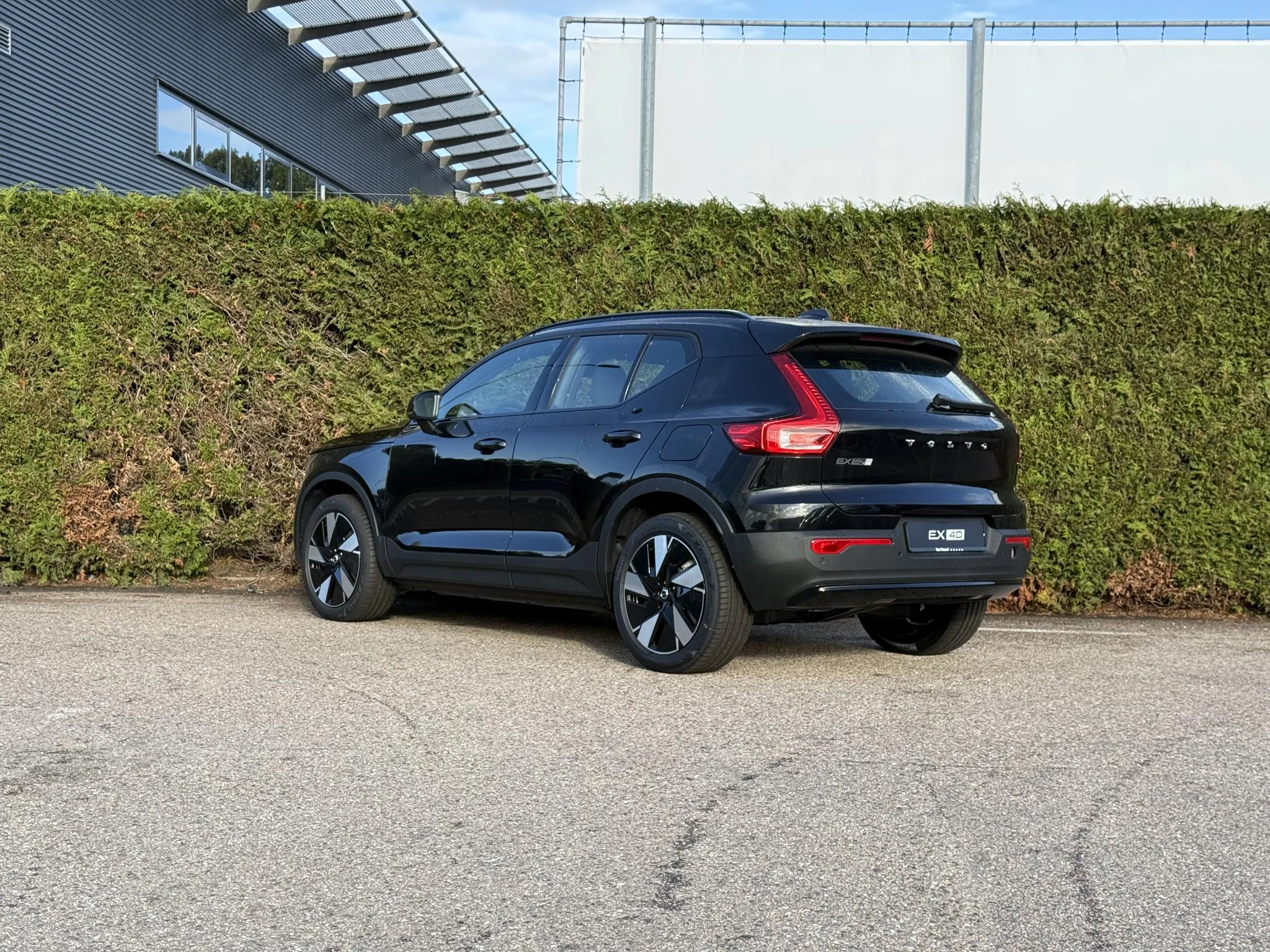 Volvo-EX40-image-5