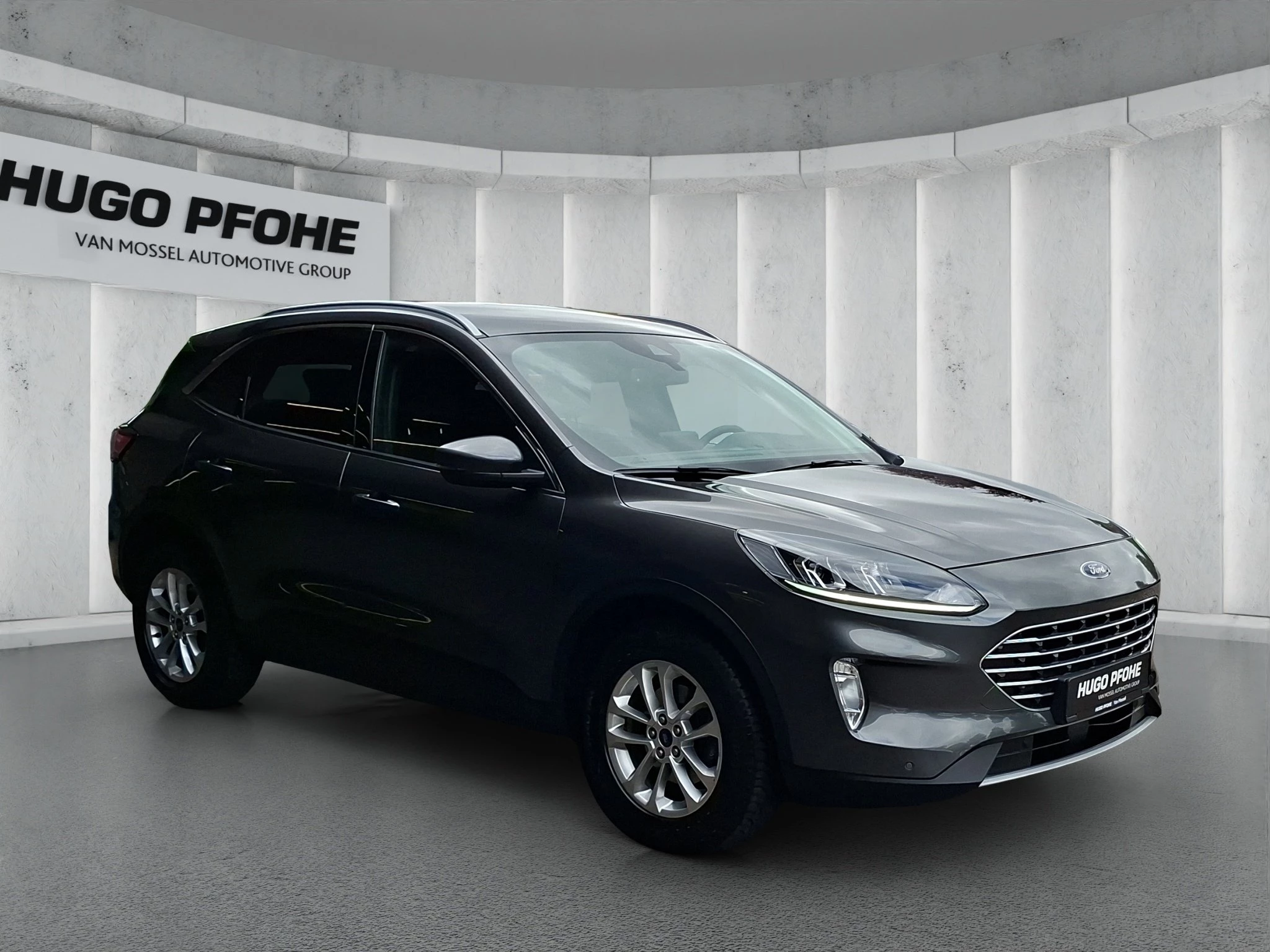 Ford Kuga Titanium 1.5 EB LED | GJR | RFK | SHZ | PDC | LMF | Navi | BT | Klima