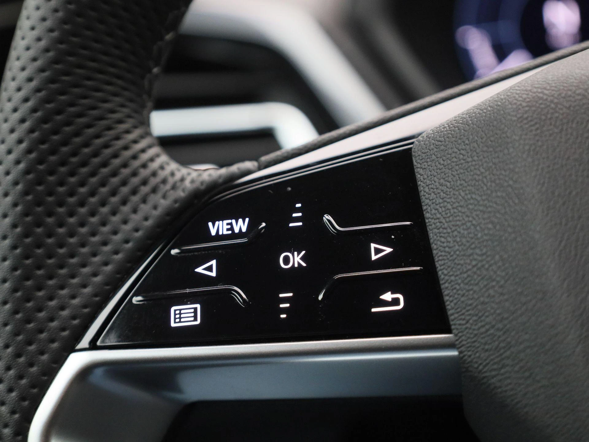 Audi-Q4 Sportback e-tron-image-19