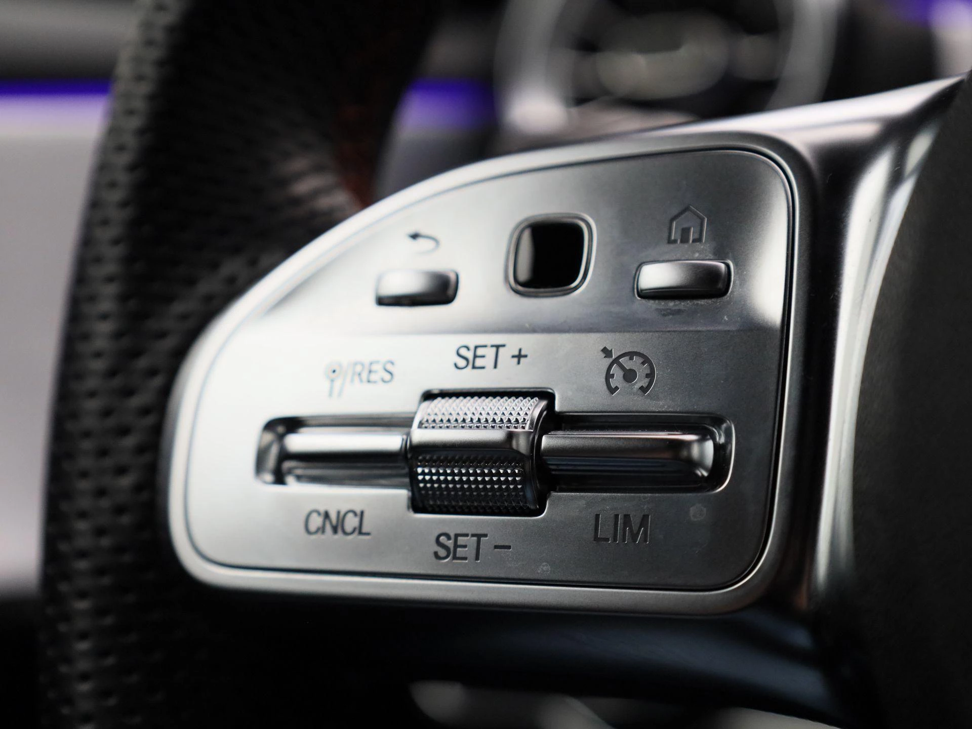 Mercedes-Benz-A-Klasse-image-17