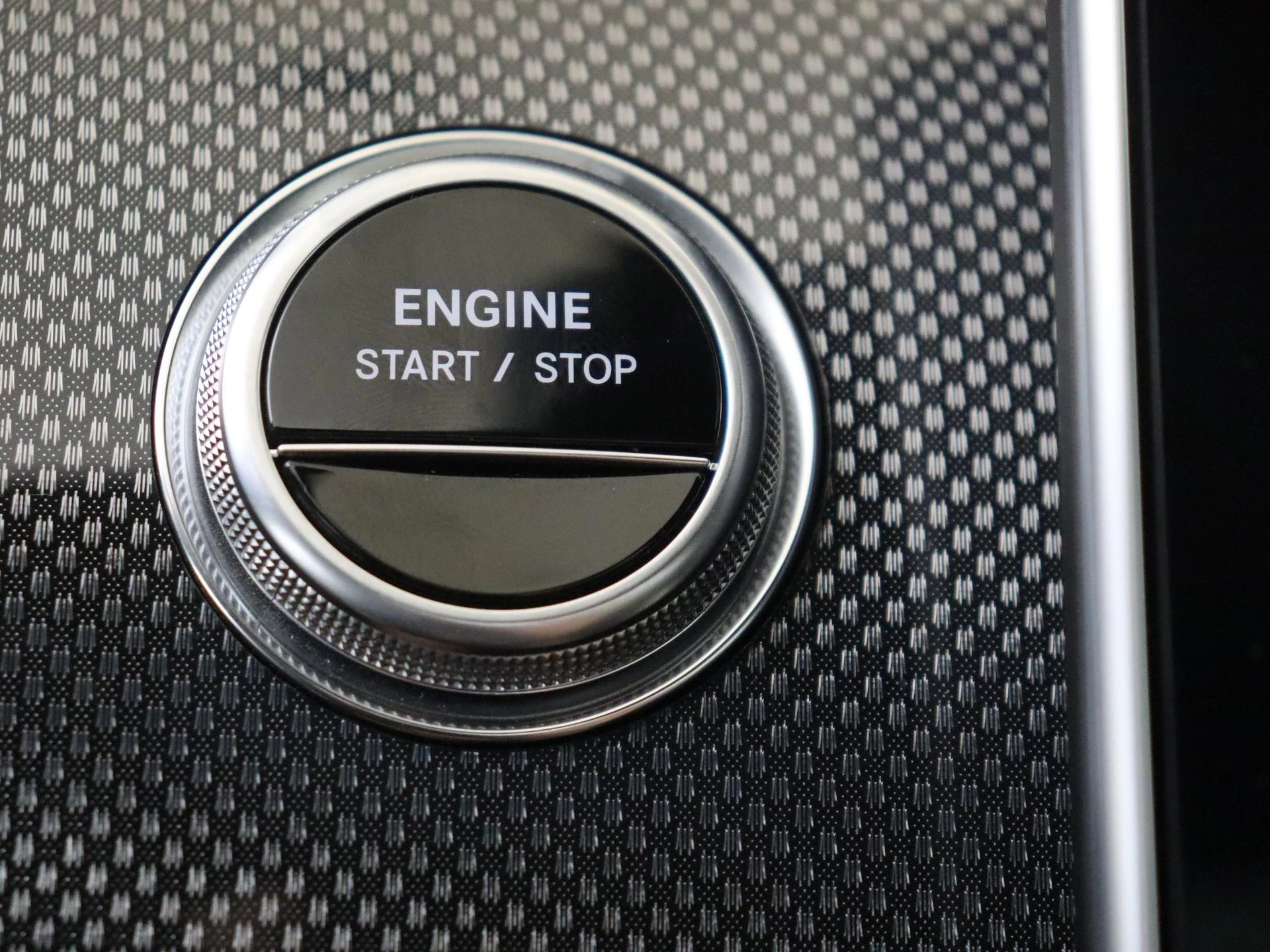 Mercedes-Benz-C-Klasse-image-20