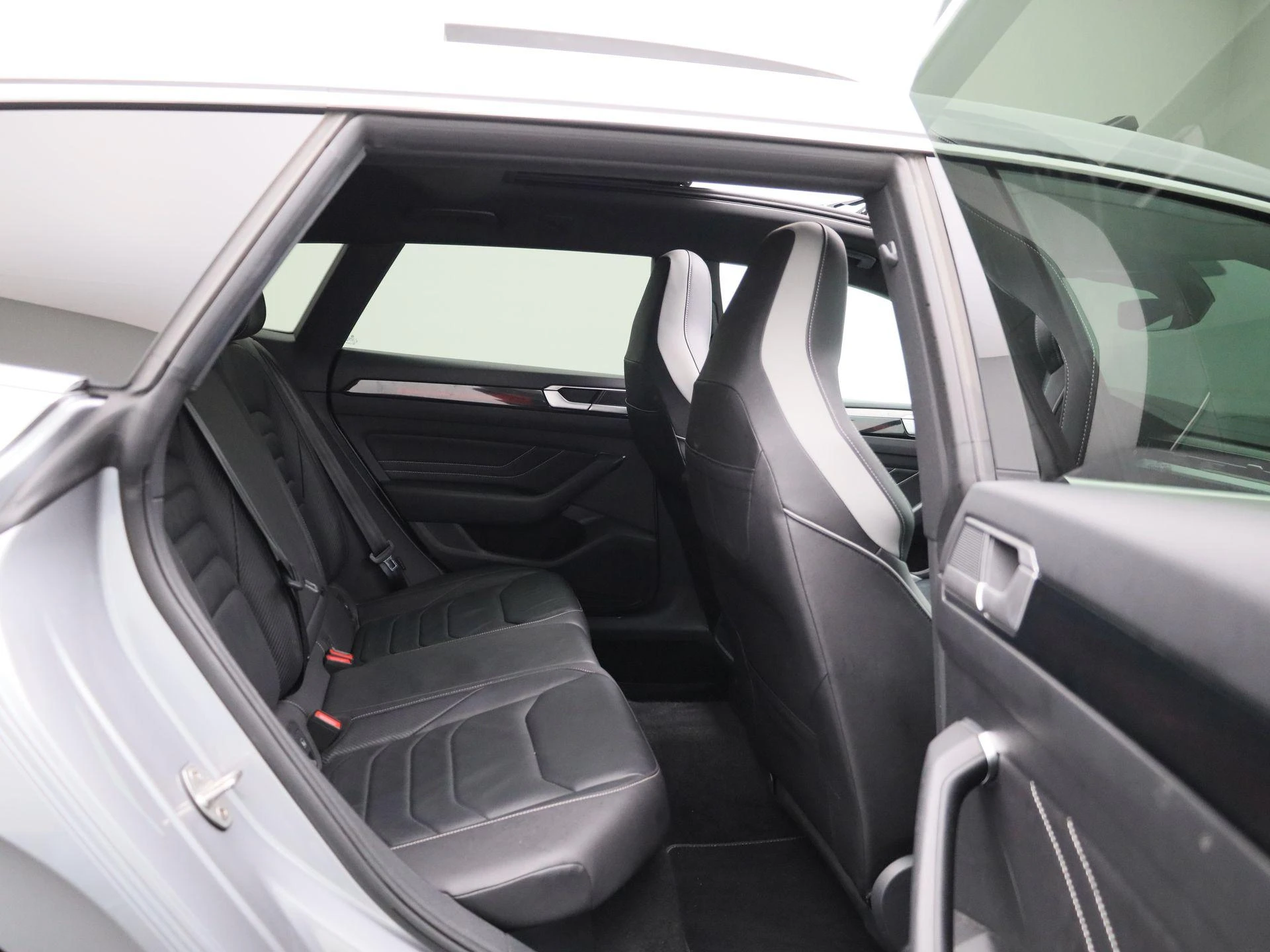 Volkswagen-Arteon-image-40