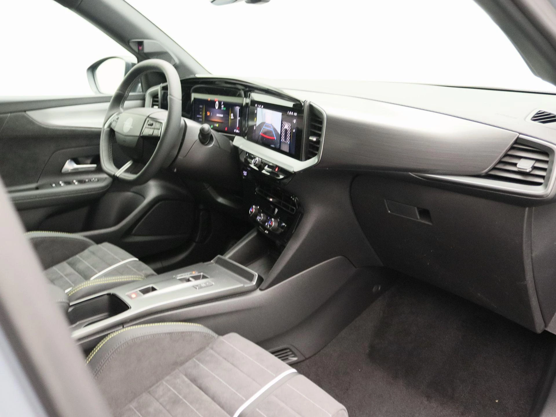 Opel-Mokka-e-image-21