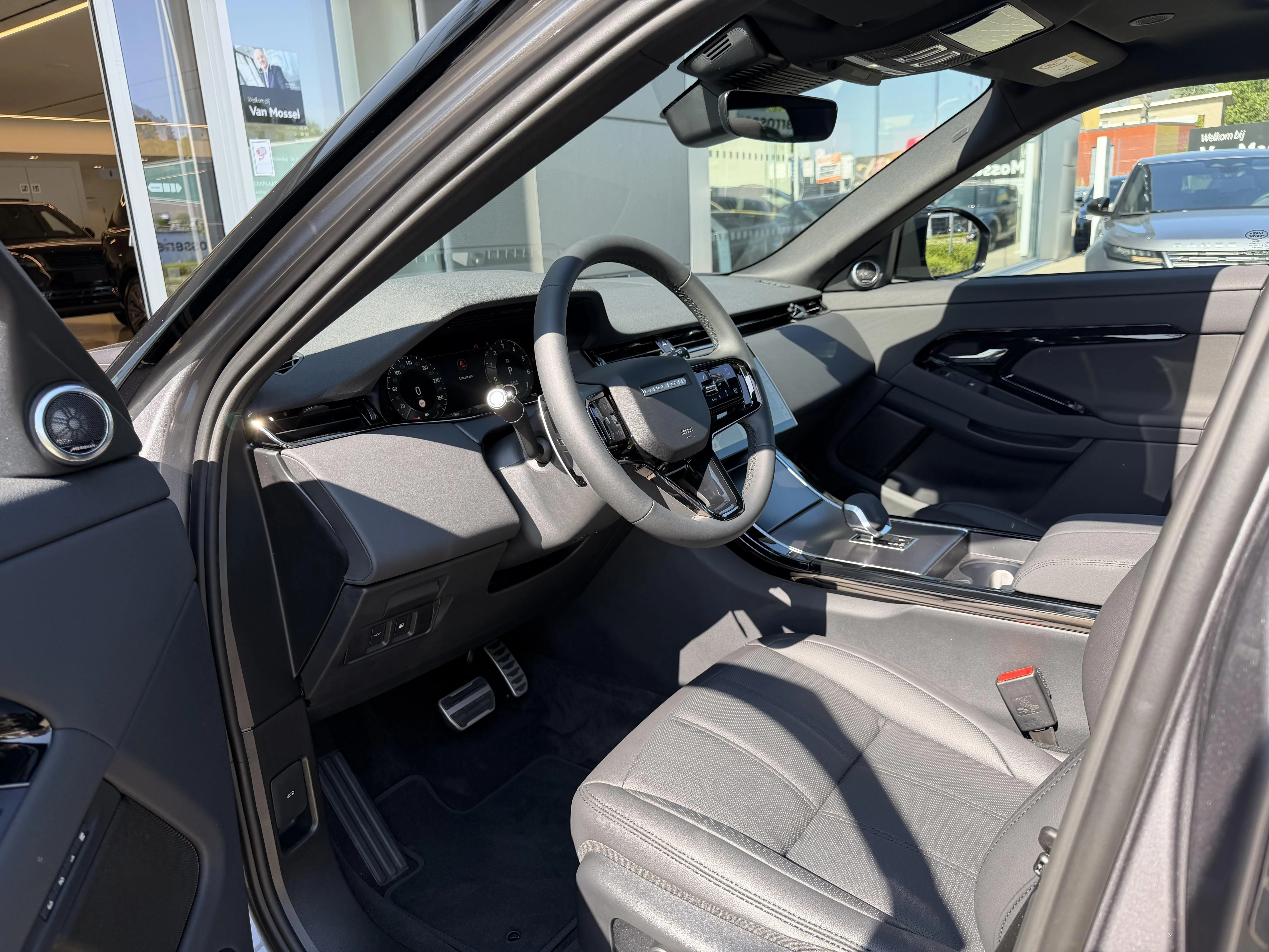 Land Rover Range Rover Evoque P270e Dynamic SE AWD Auto. 26MY