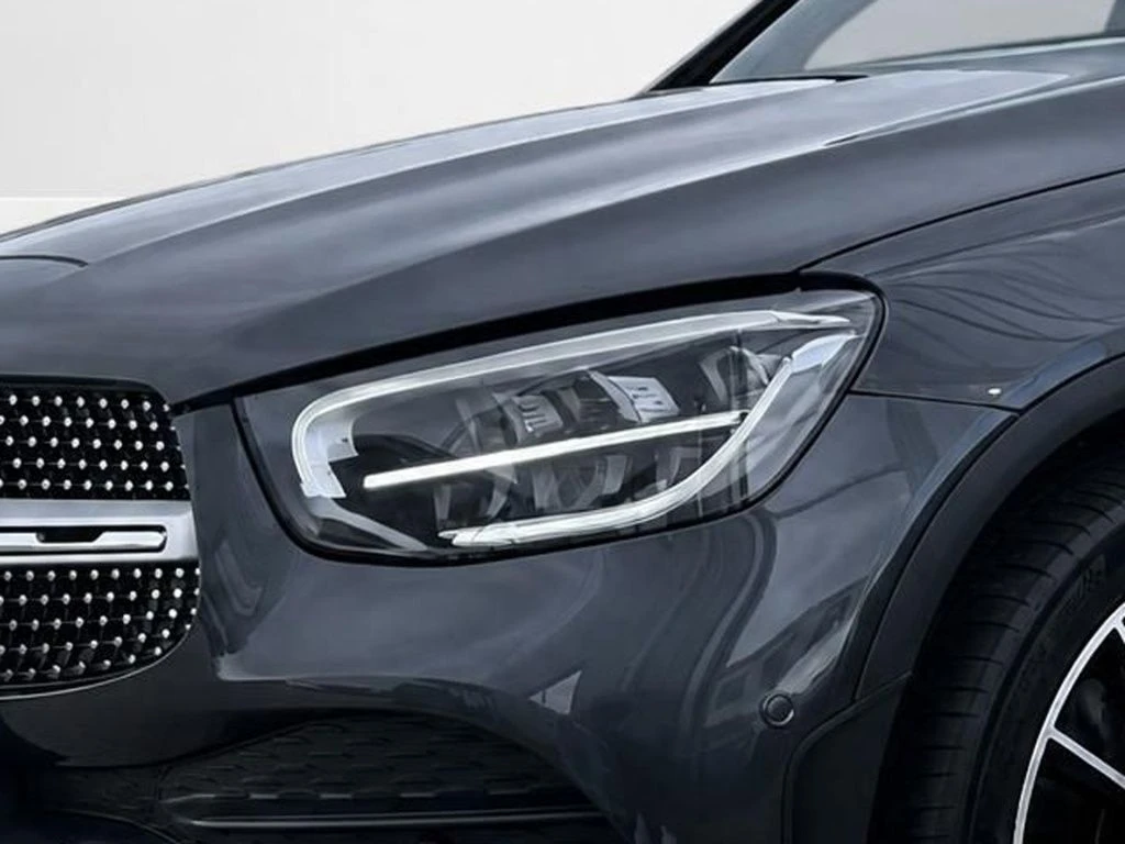 Mercedes-Benz-GLC 400 d-image-4