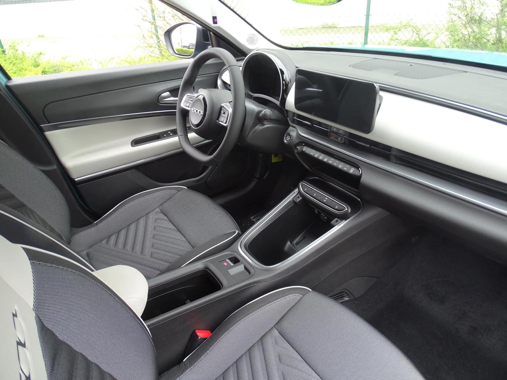 Fiat 600 1.2 Hybrid 145cv DCT La Prima